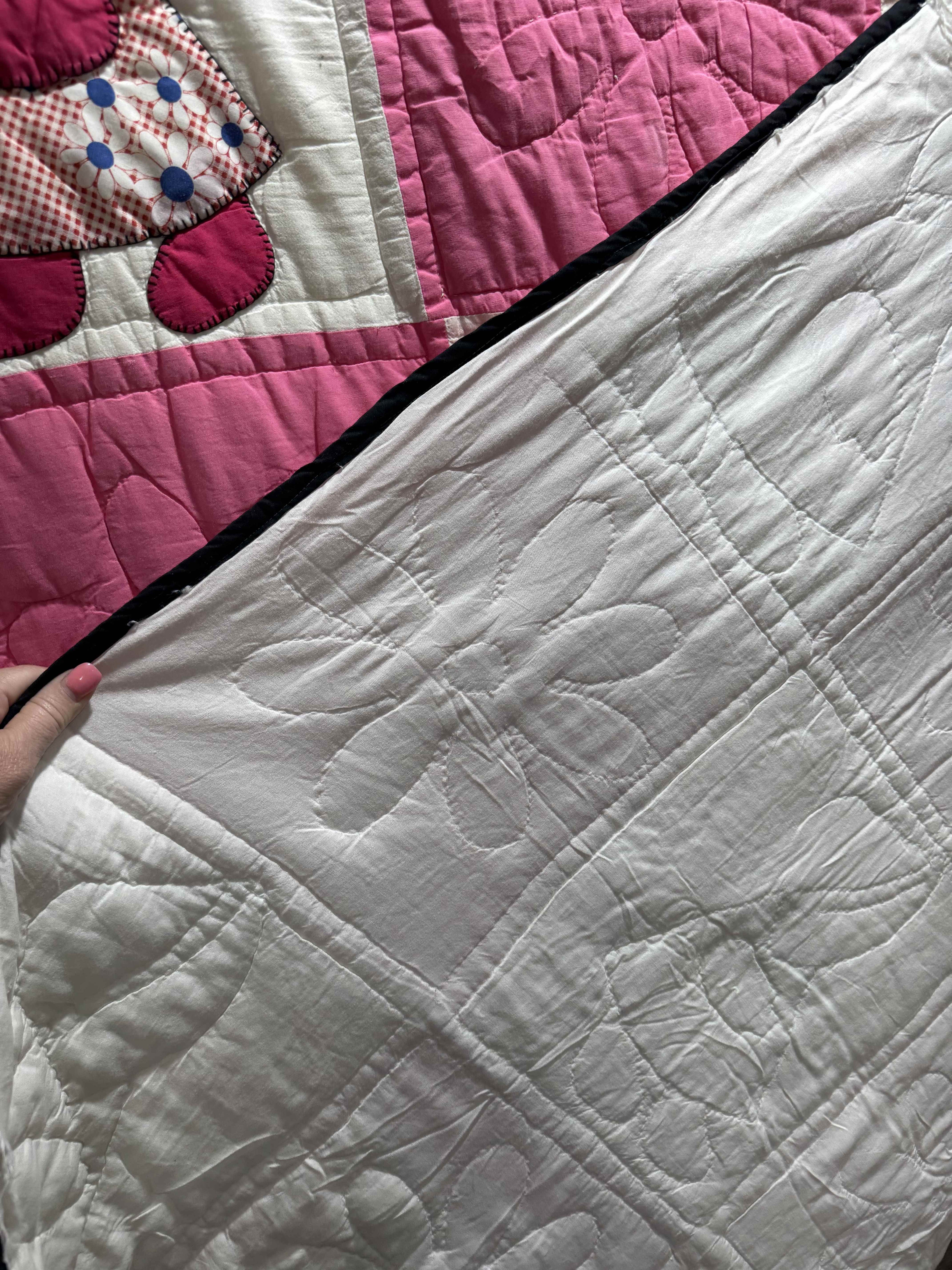 Vintage Sunbonnet Sue Quilt