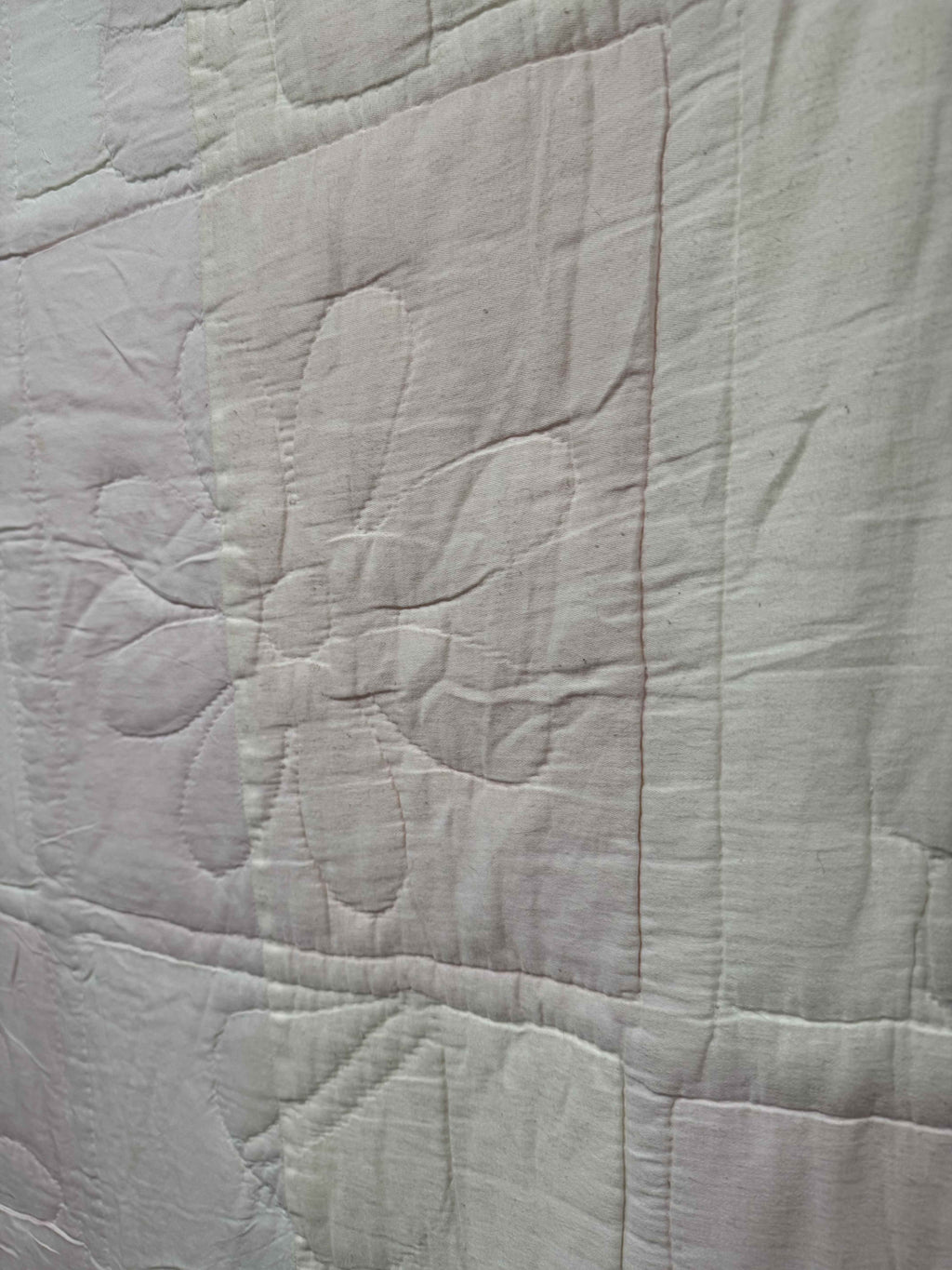 Vintage Sunbonnet Sue Quilt