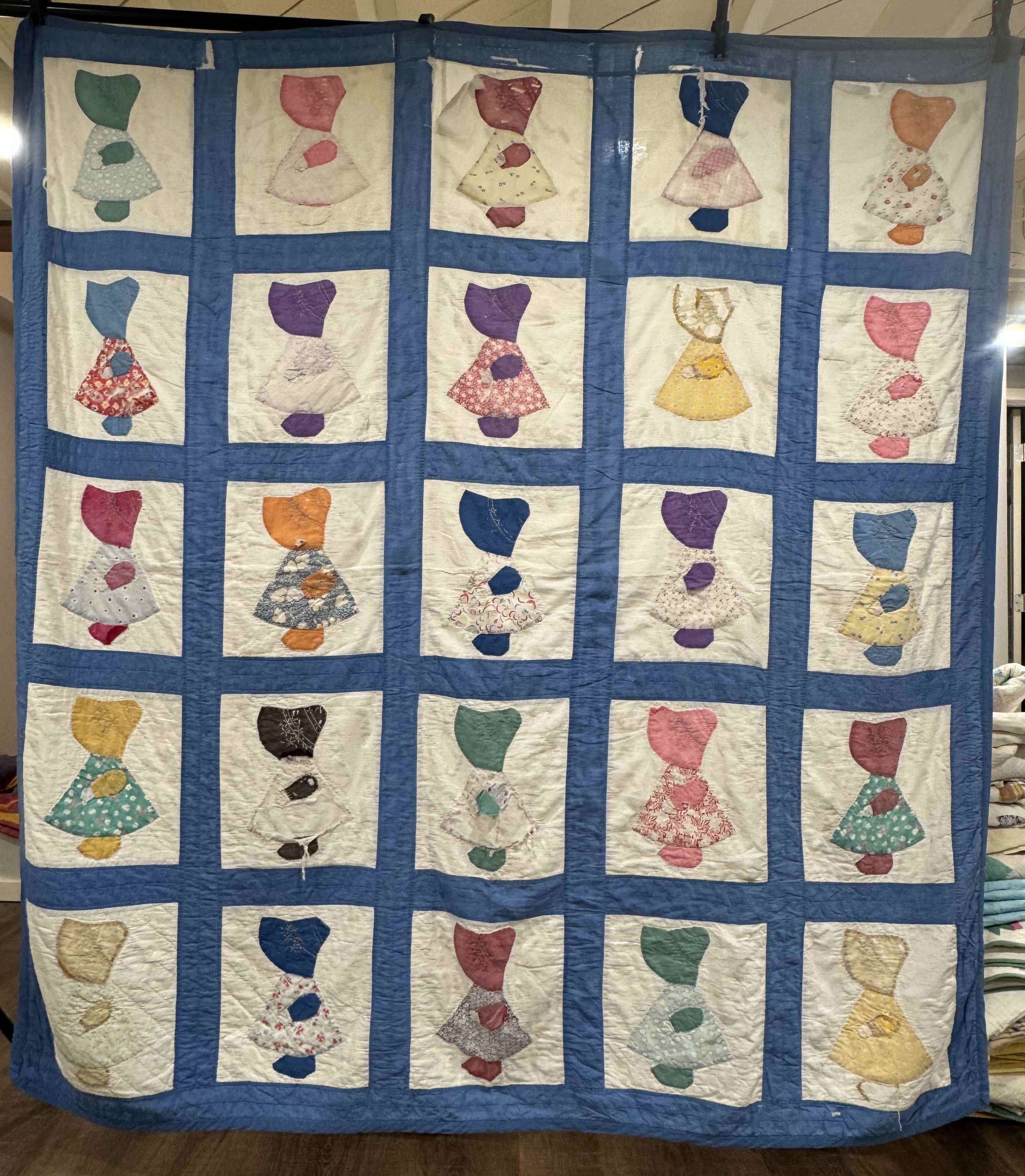Vintage Sun Bonnet Sue Quilt