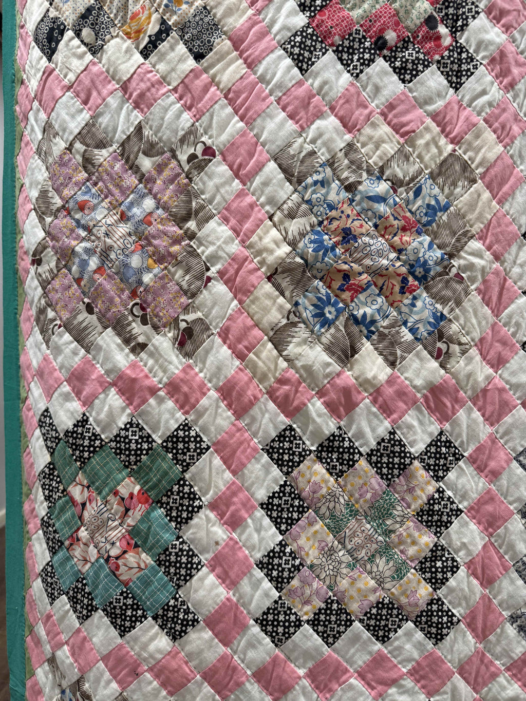 Vintage Quilt Trip Around the World Variation