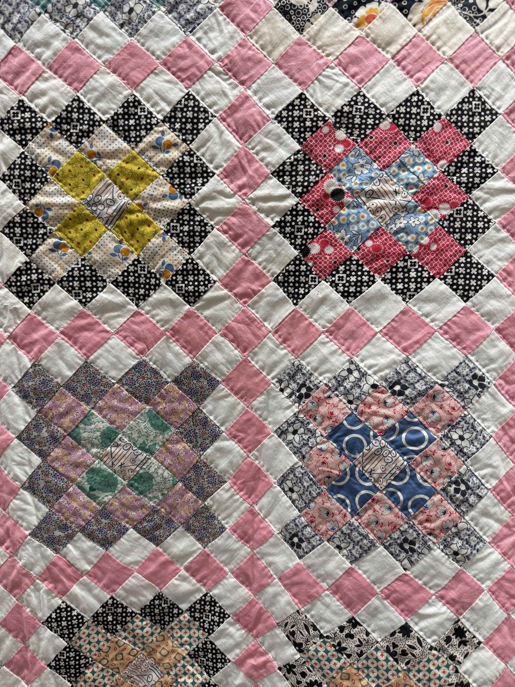 Vintage Quilt Trip Around the World Variation