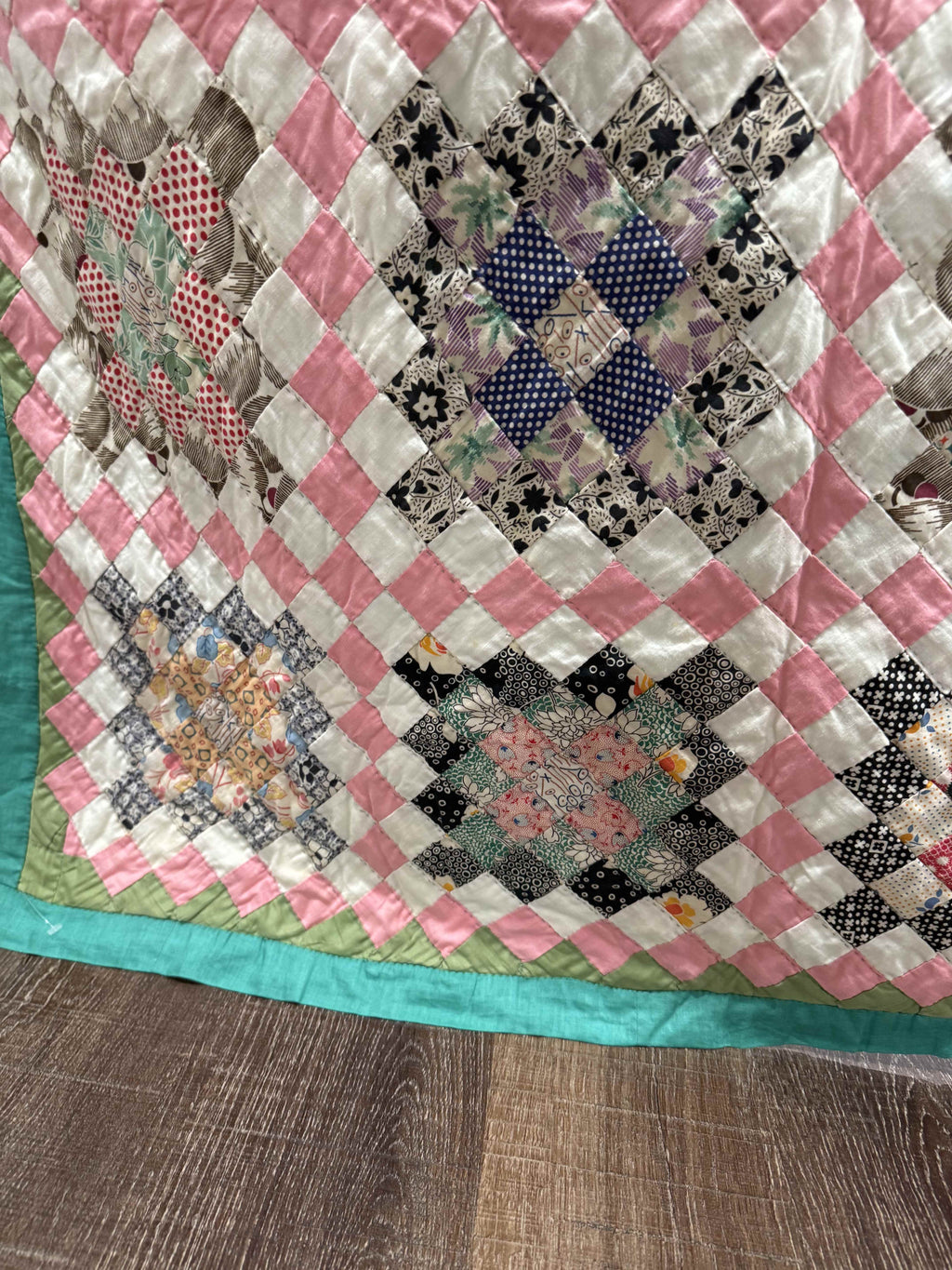 Vintage Quilt Trip Around the World Variation