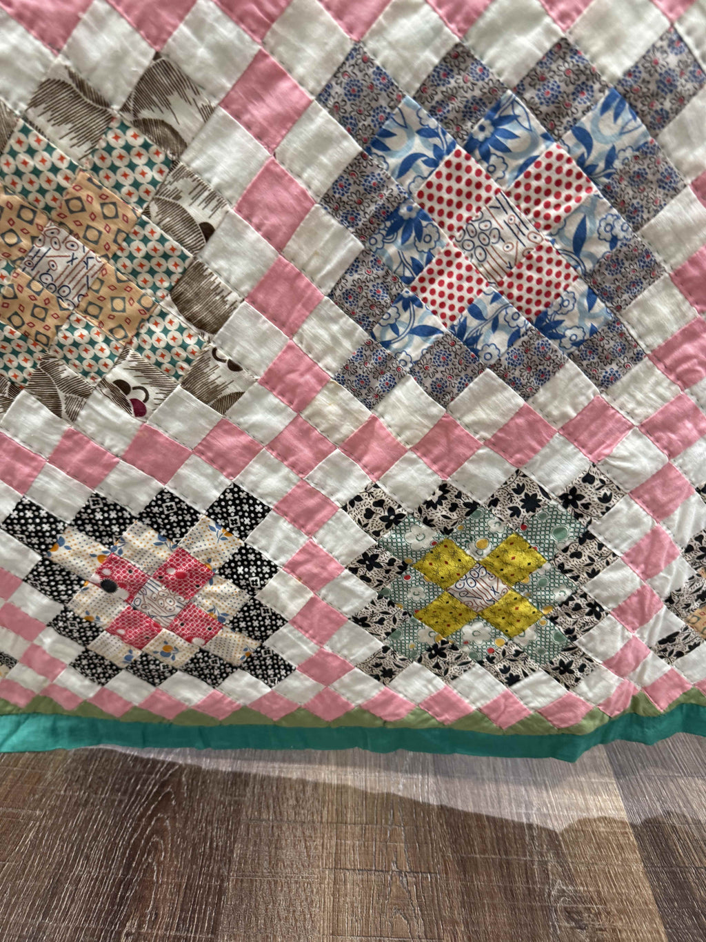 Vintage Quilt Trip Around the World Variation