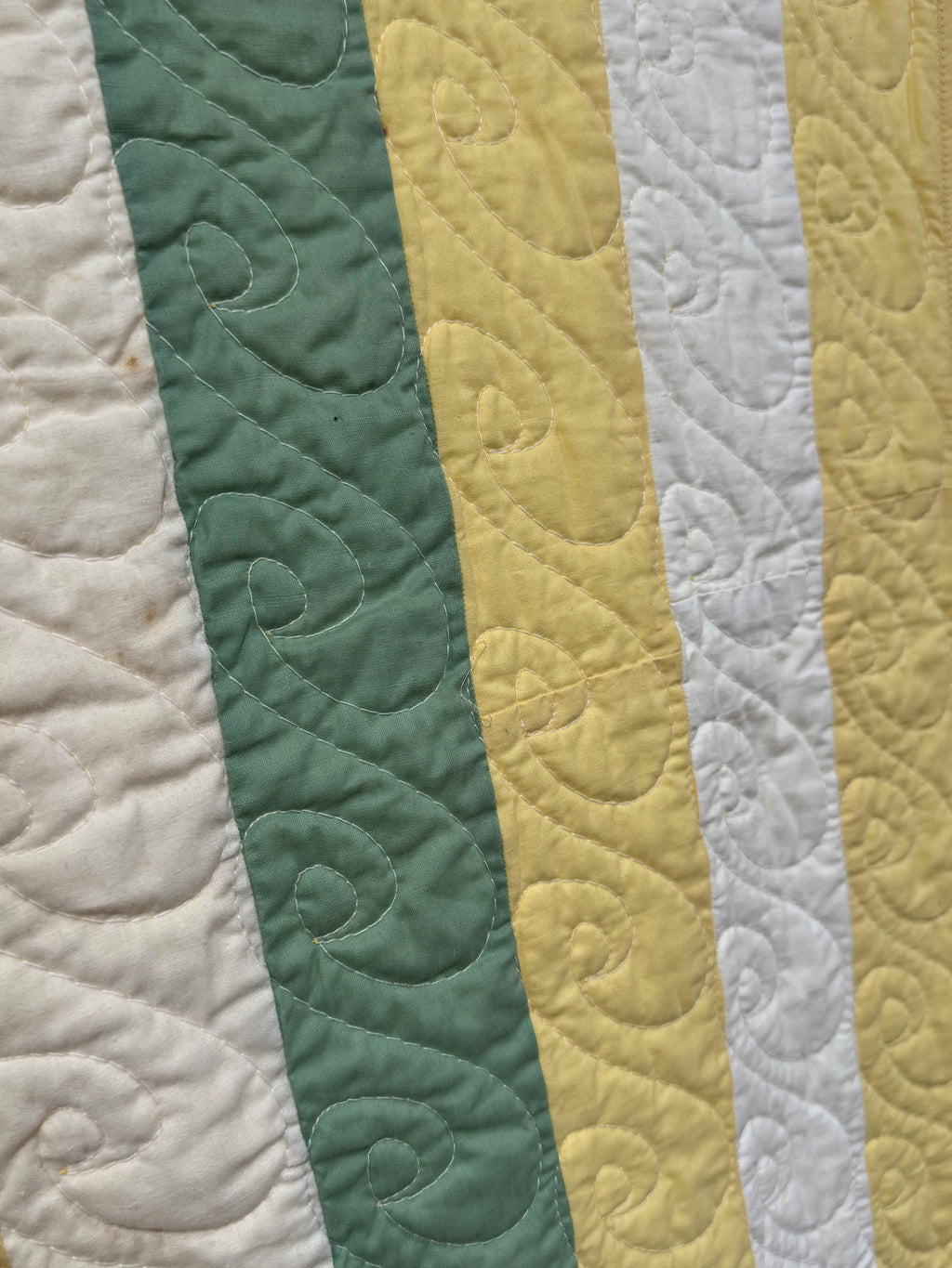 Vintage Quilt Cottage Tulip