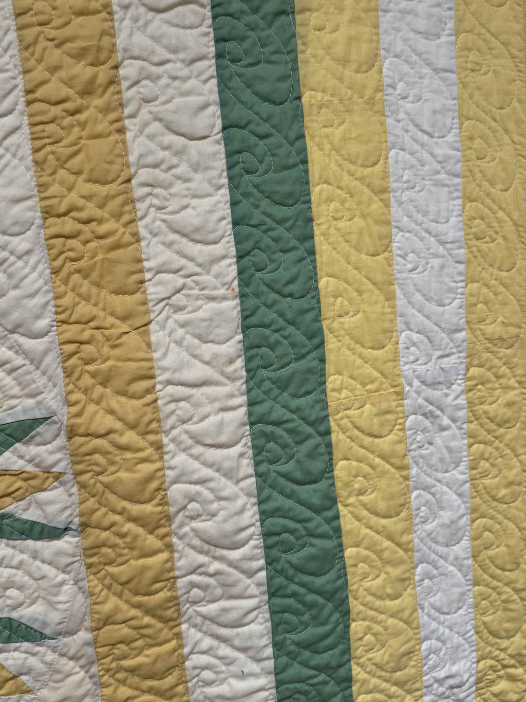 Vintage Quilt Cottage Tulip