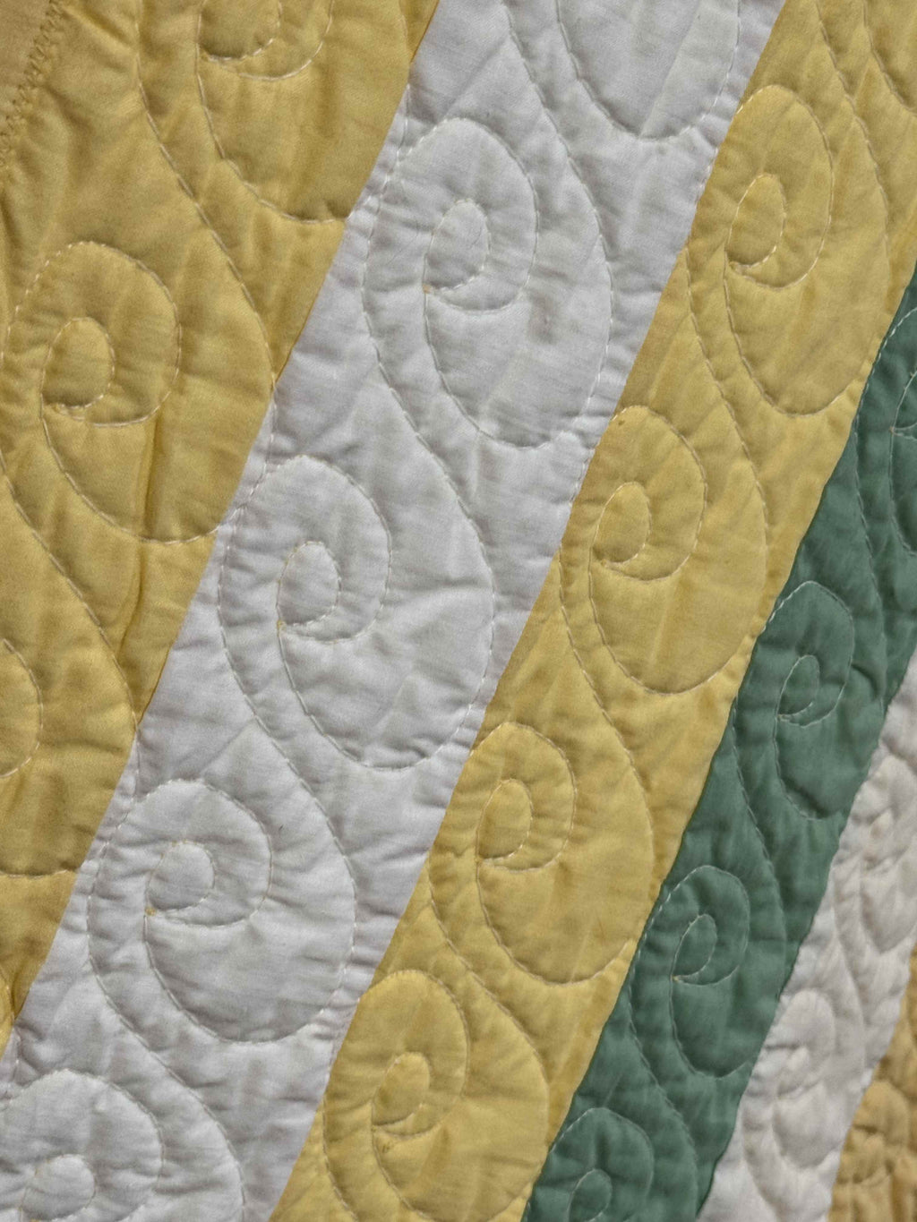 Vintage Quilt Cottage Tulip