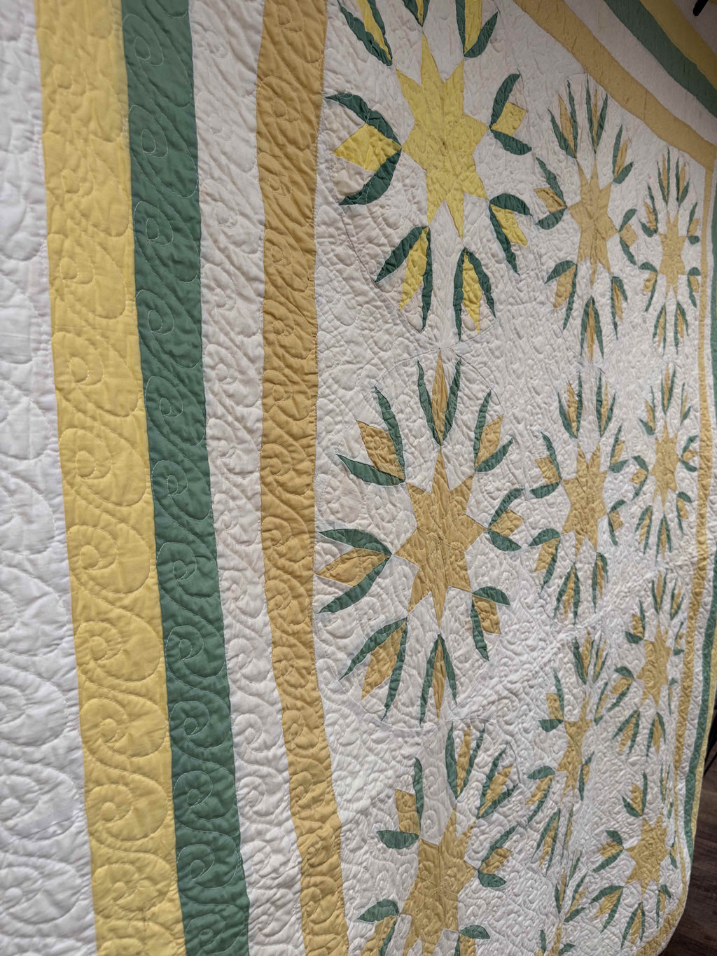 Vintage Quilt Cottage Tulip