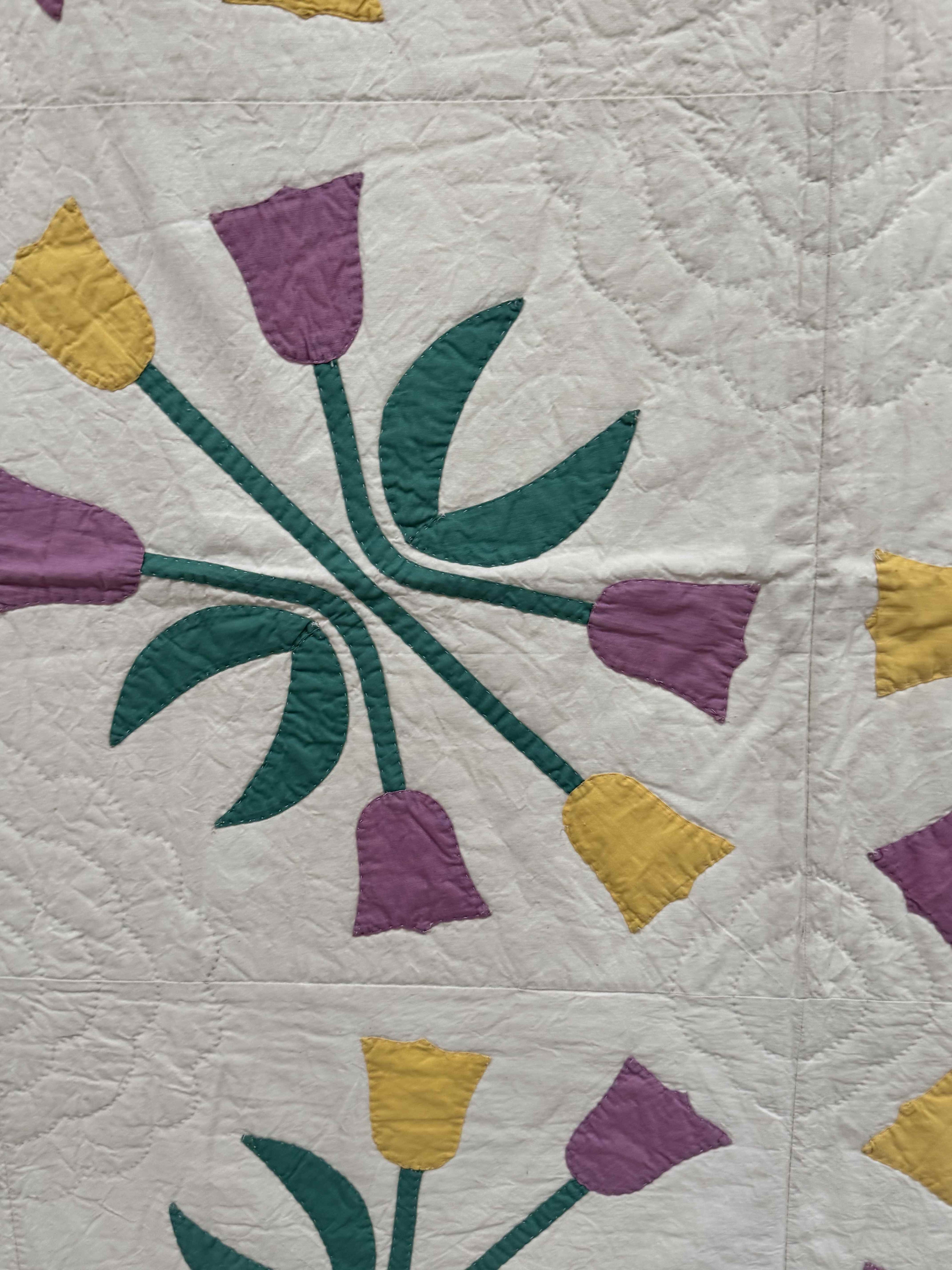Vintage Quilt Tulip Applique