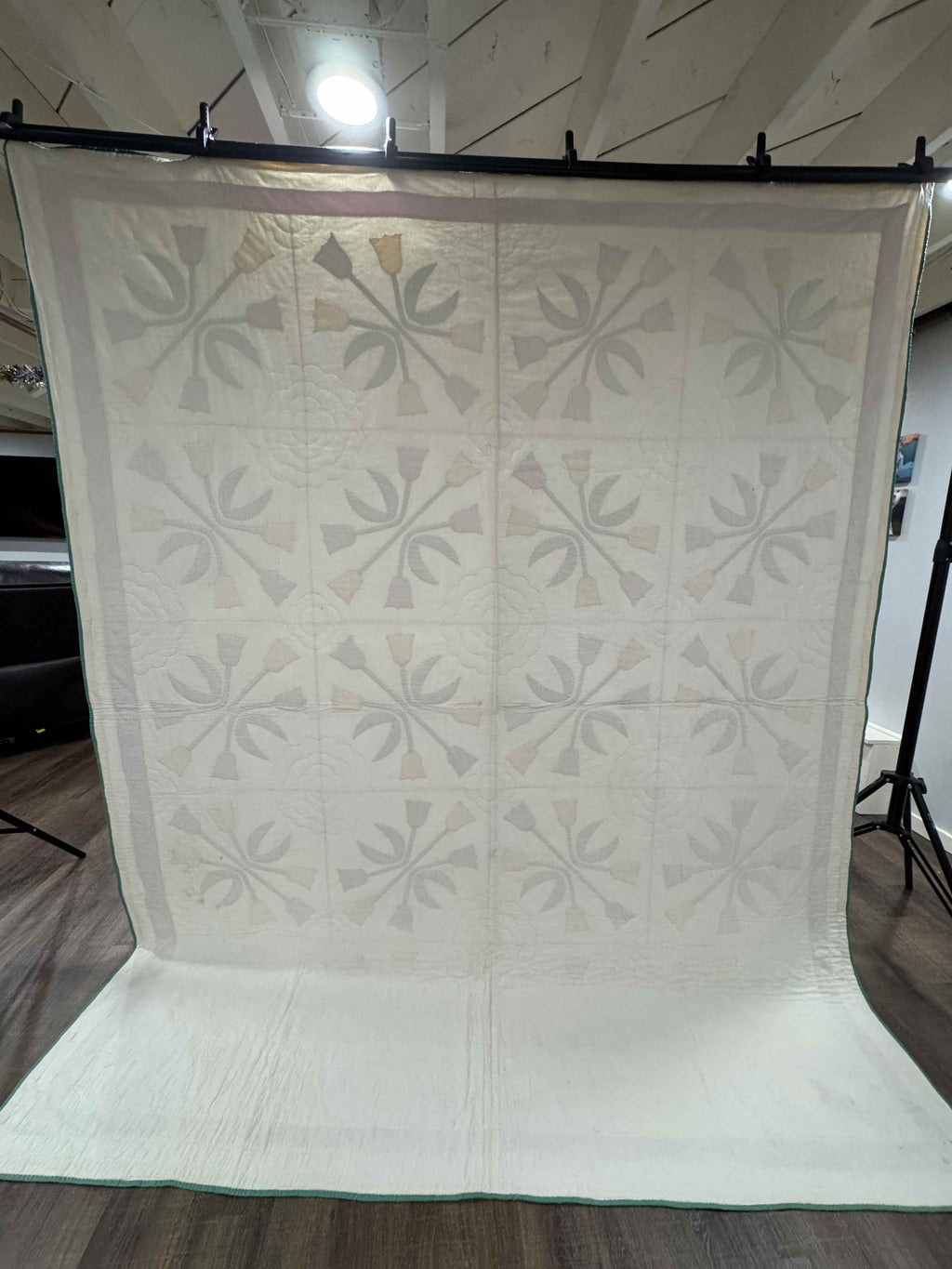 Vintage Quilt Tulip Applique