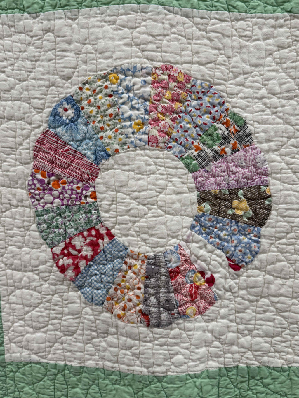 Vintage Quilt Dresden Plate