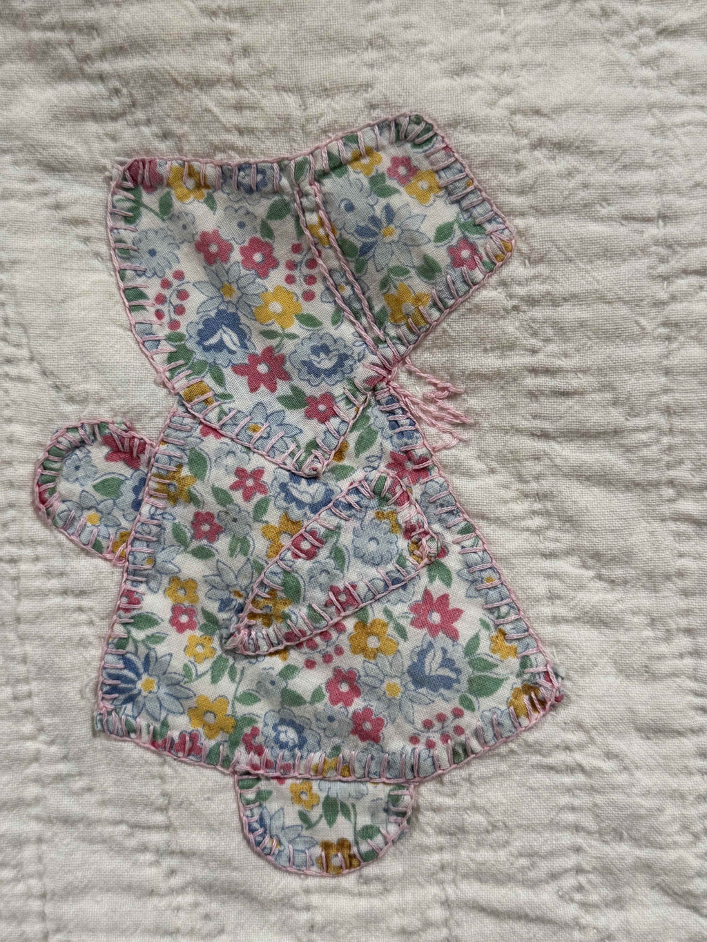 **SOLD Vintage Quilt Sunbonnet Sue Crib Size SOLD**