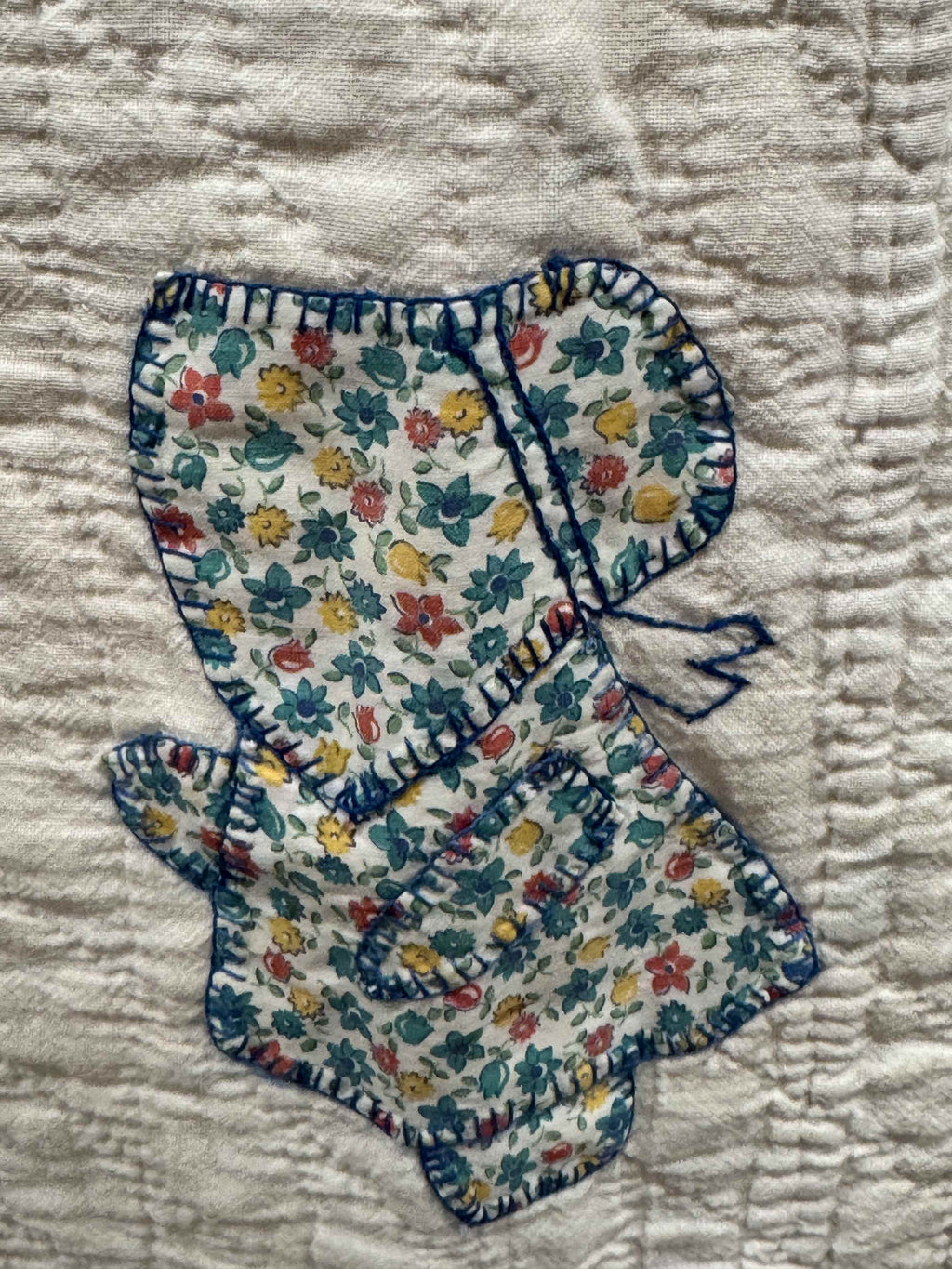 **SOLD Vintage Quilt Sunbonnet Sue Crib Size SOLD**