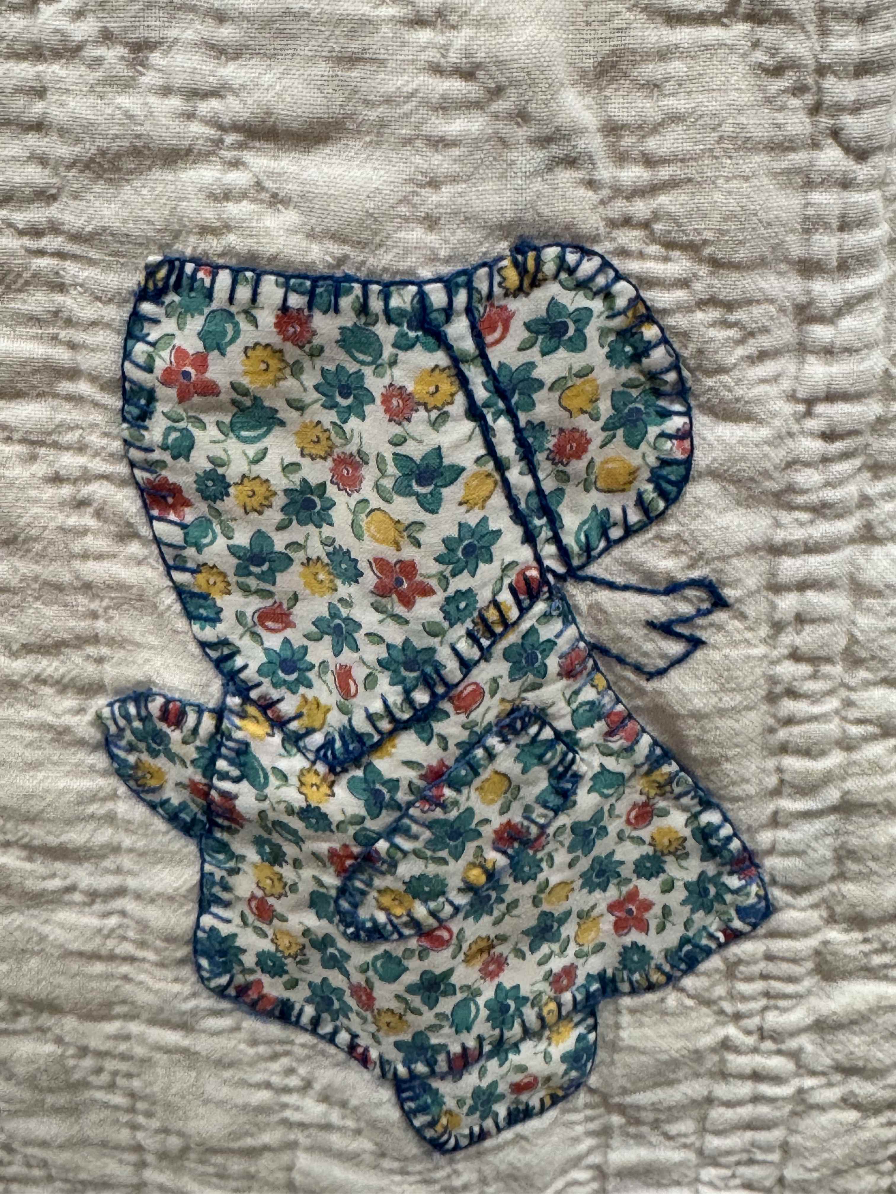 **SOLD Vintage Quilt Sunbonnet Sue Crib Size SOLD**