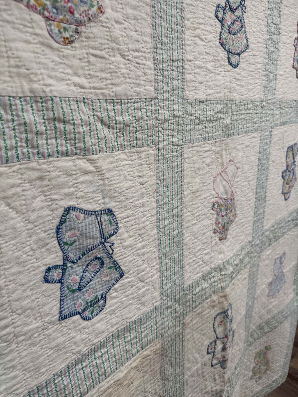 **SOLD Vintage Quilt Sunbonnet Sue Crib Size SOLD**