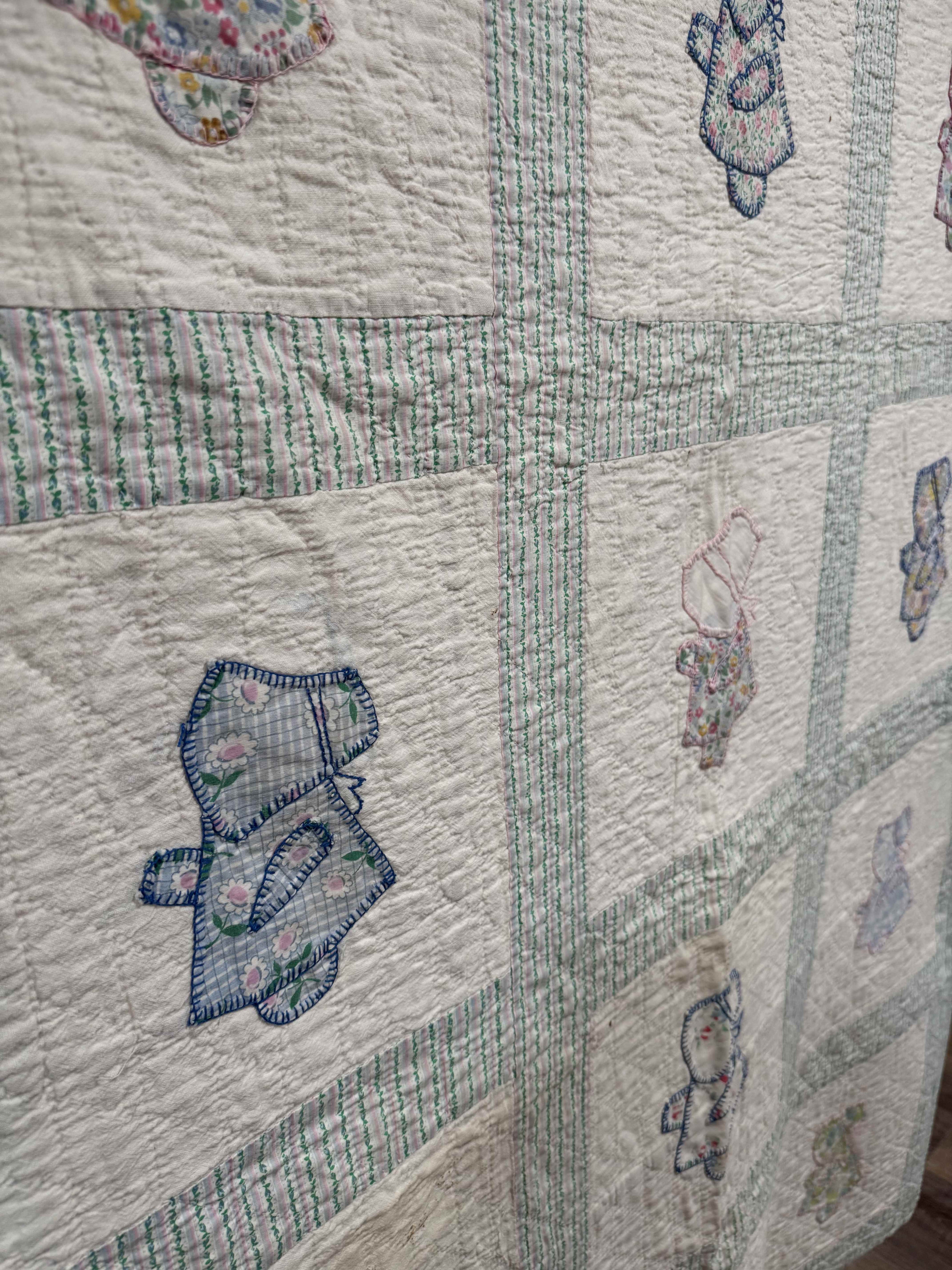 **SOLD Vintage Quilt Sunbonnet Sue Crib Size SOLD**