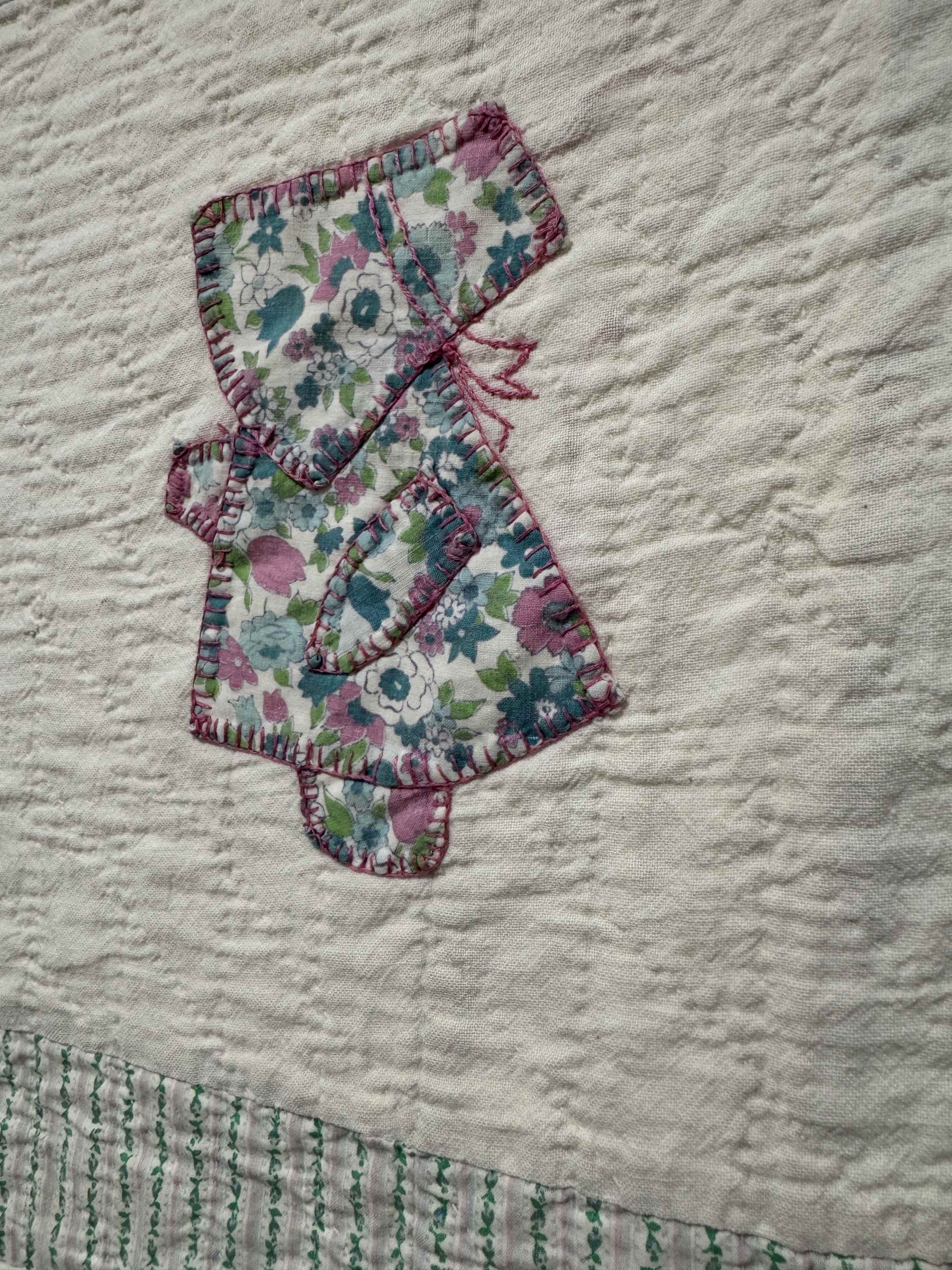 **SOLD Vintage Quilt Sunbonnet Sue Crib Size SOLD**