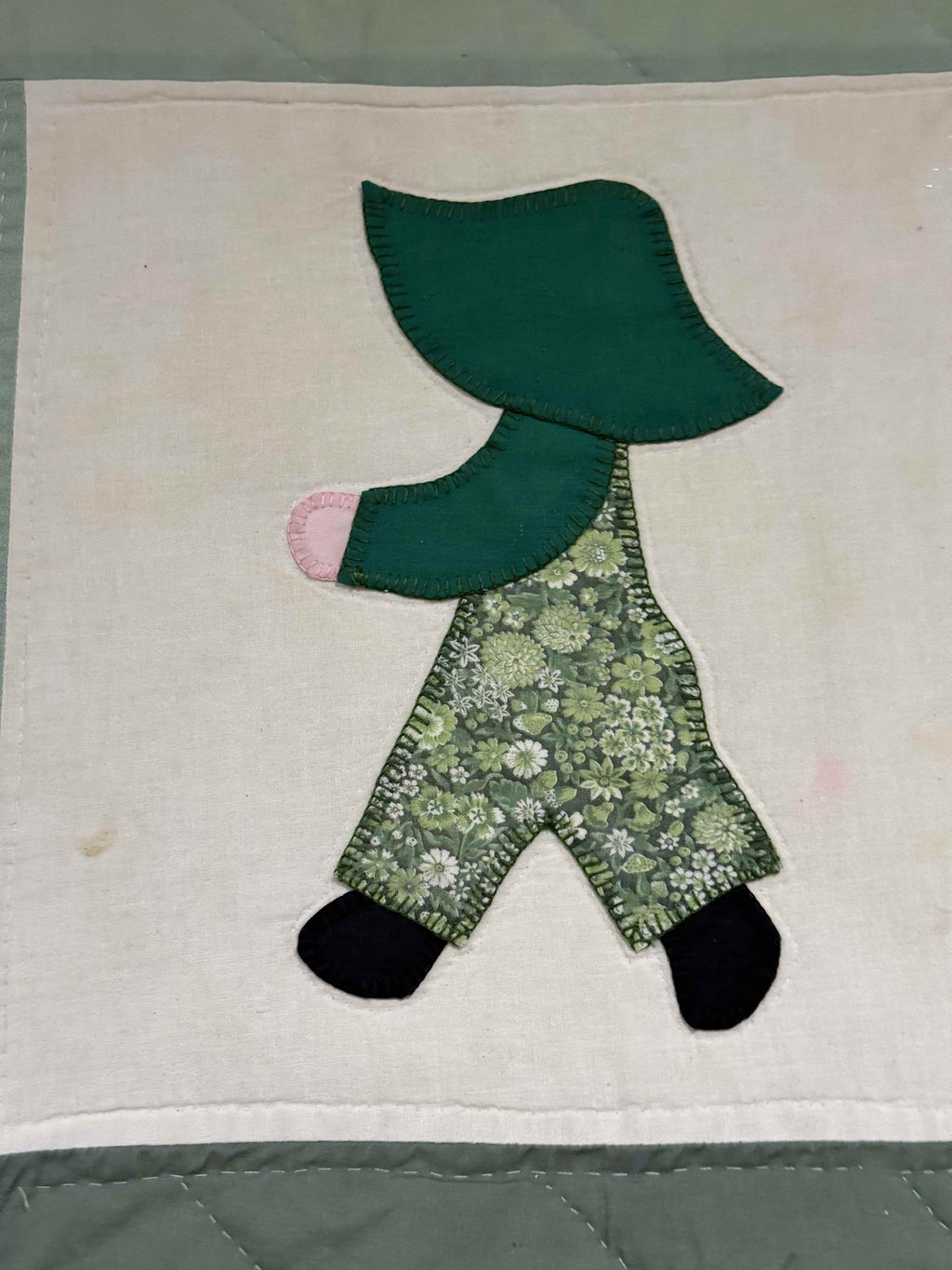 **SOLD  Vintage Quilt Sunbonnet Sue SOLD**