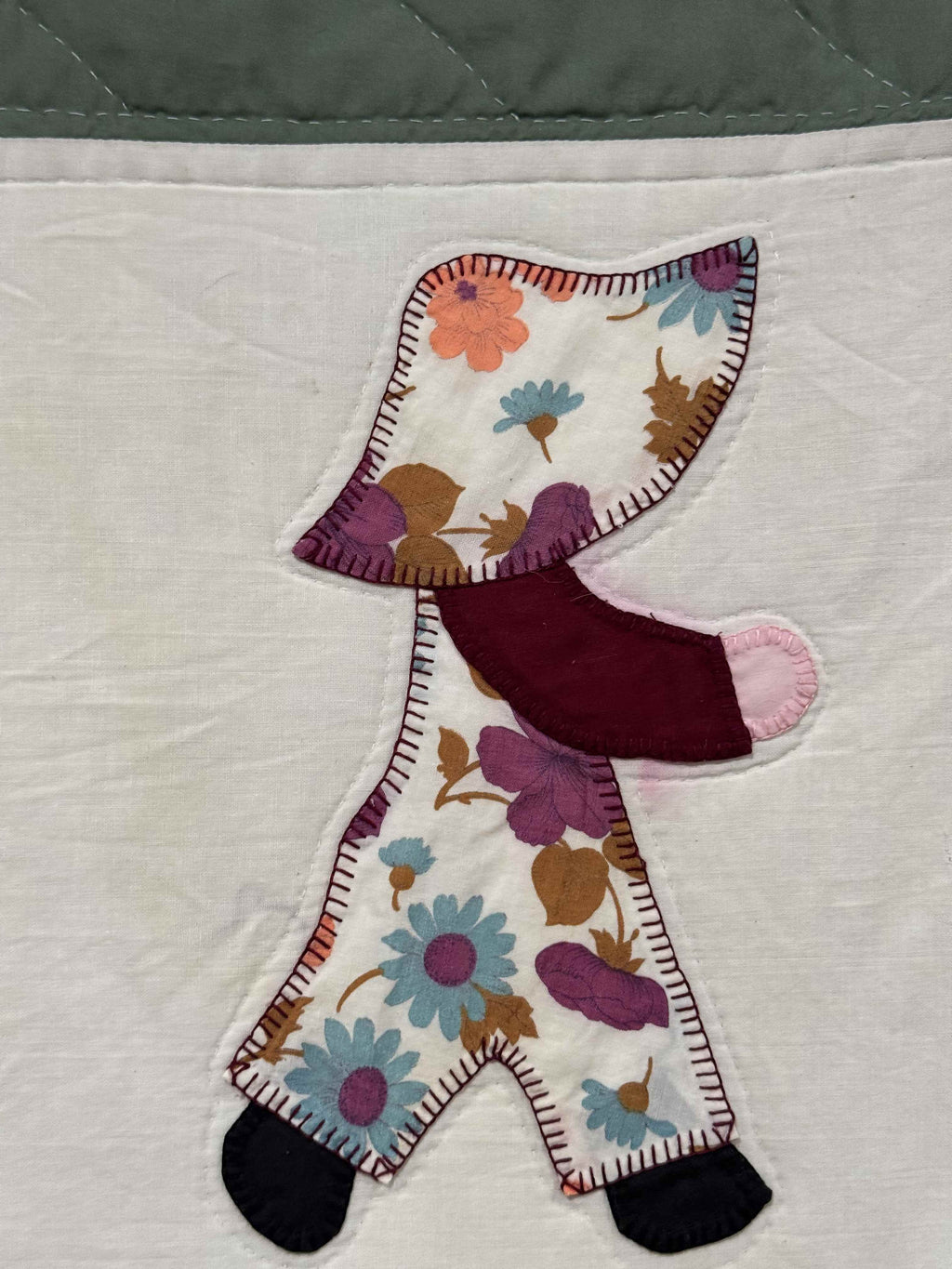 **SOLD  Vintage Quilt Sunbonnet Sue SOLD**