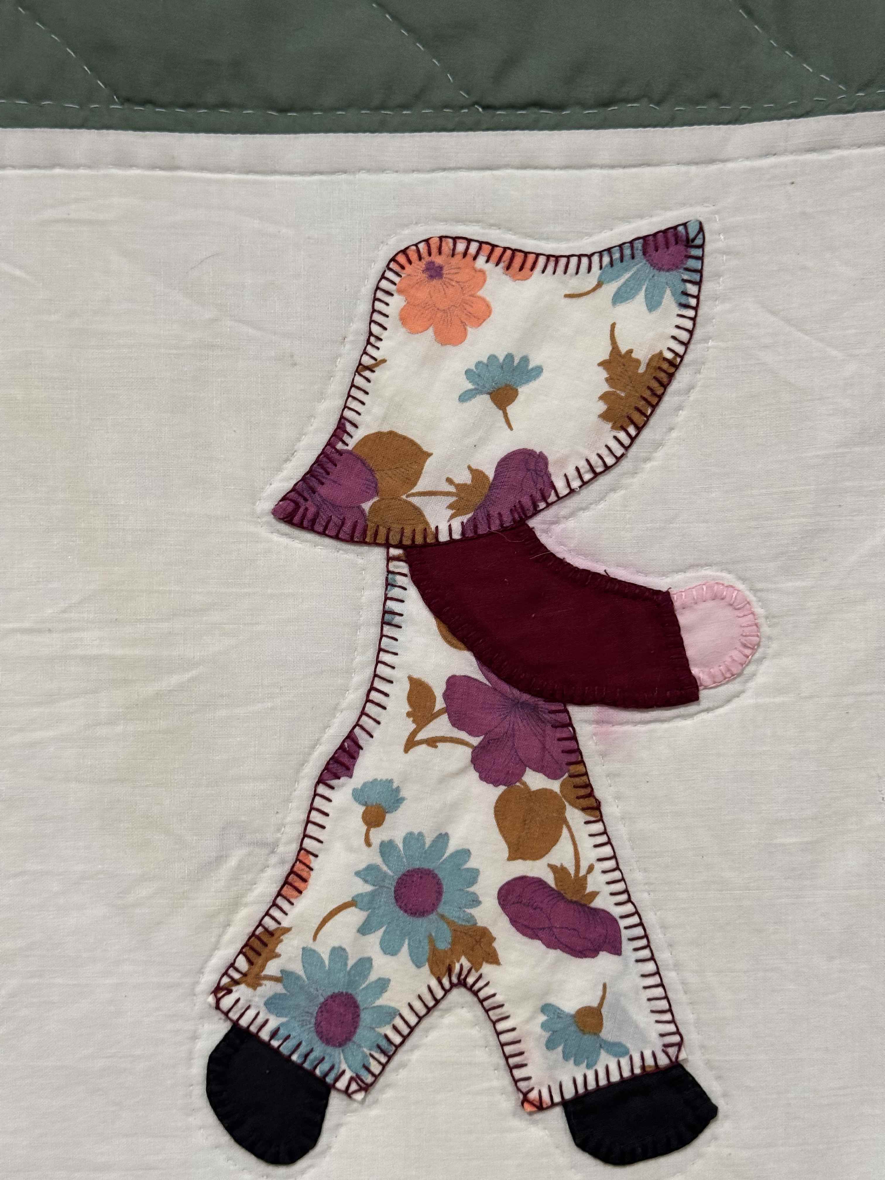 **SOLD  Vintage Quilt Sunbonnet Sue SOLD**