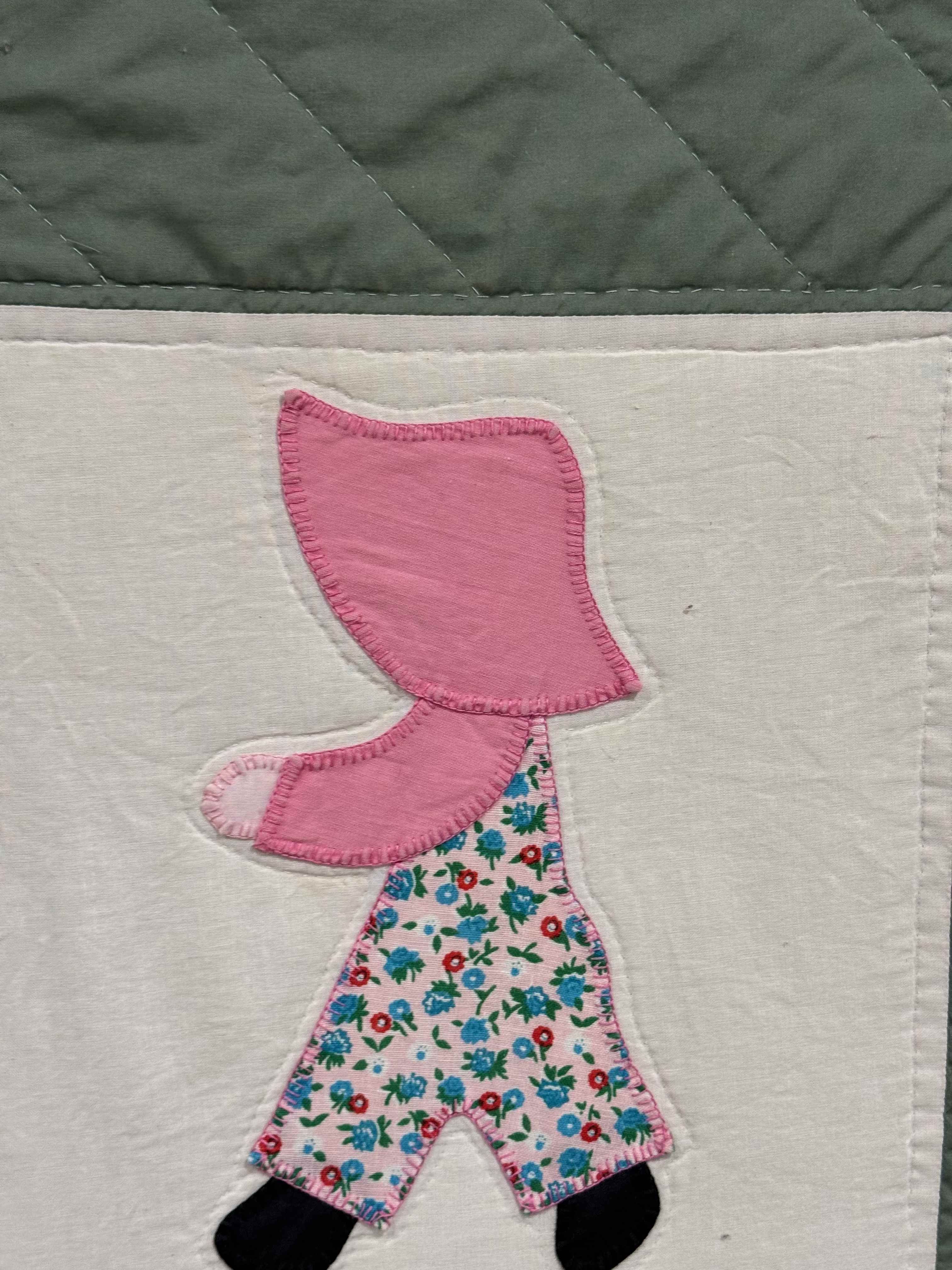 **SOLD  Vintage Quilt Sunbonnet Sue SOLD**