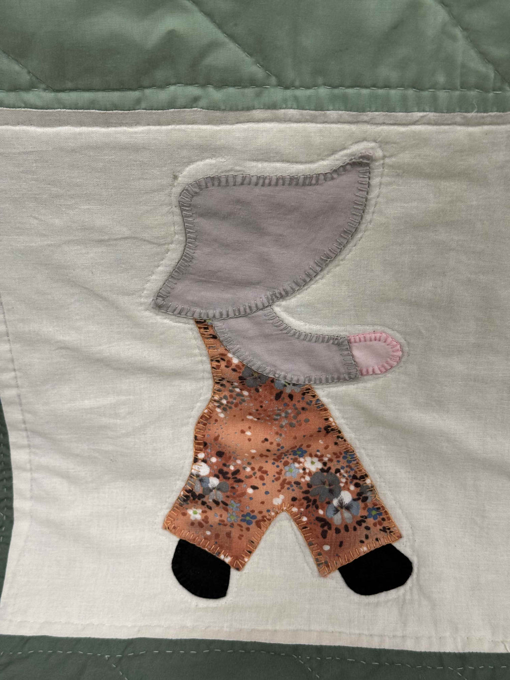 **SOLD  Vintage Quilt Sunbonnet Sue SOLD**