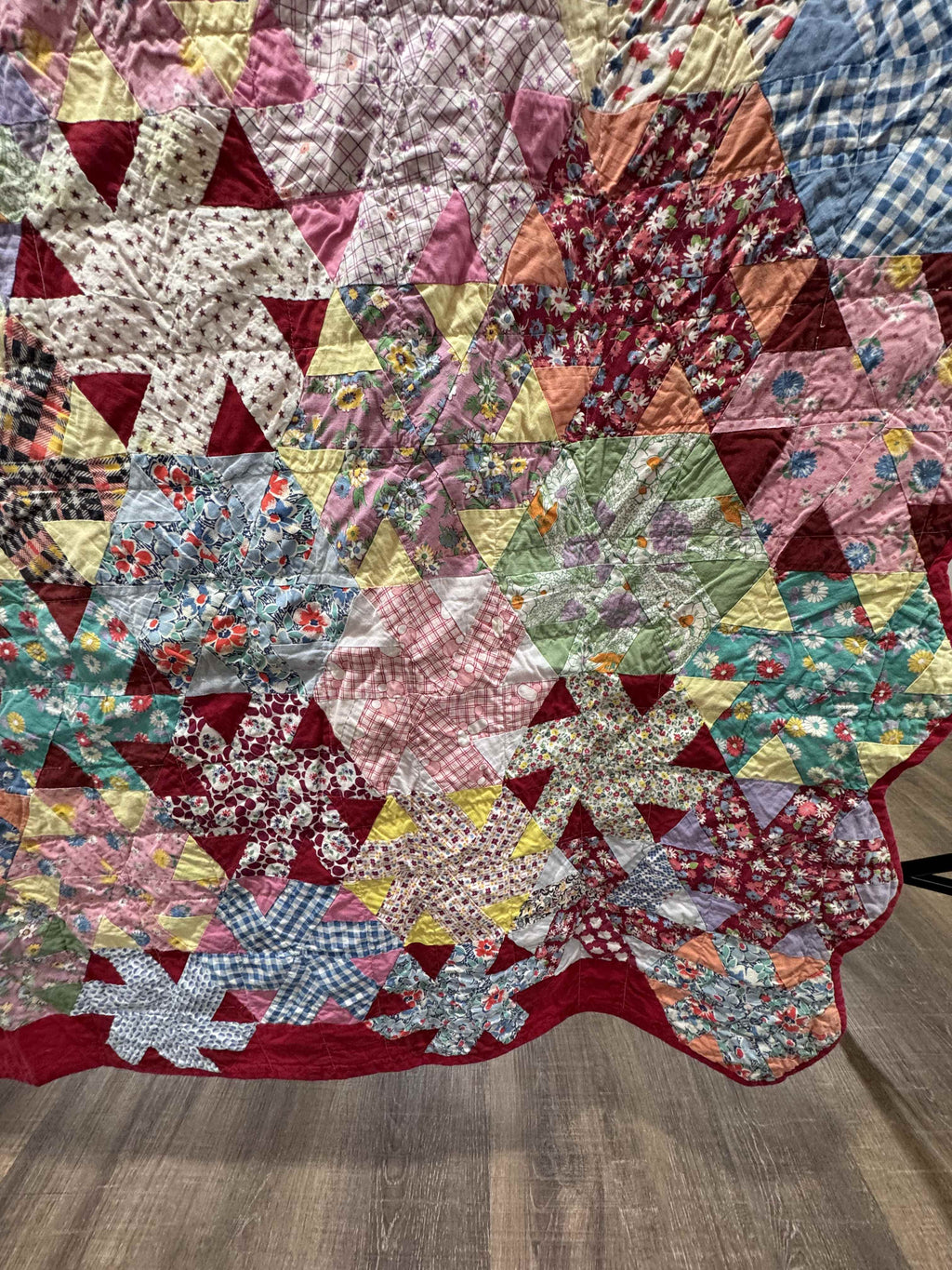 Vintage Quilt Whirling Hexagon