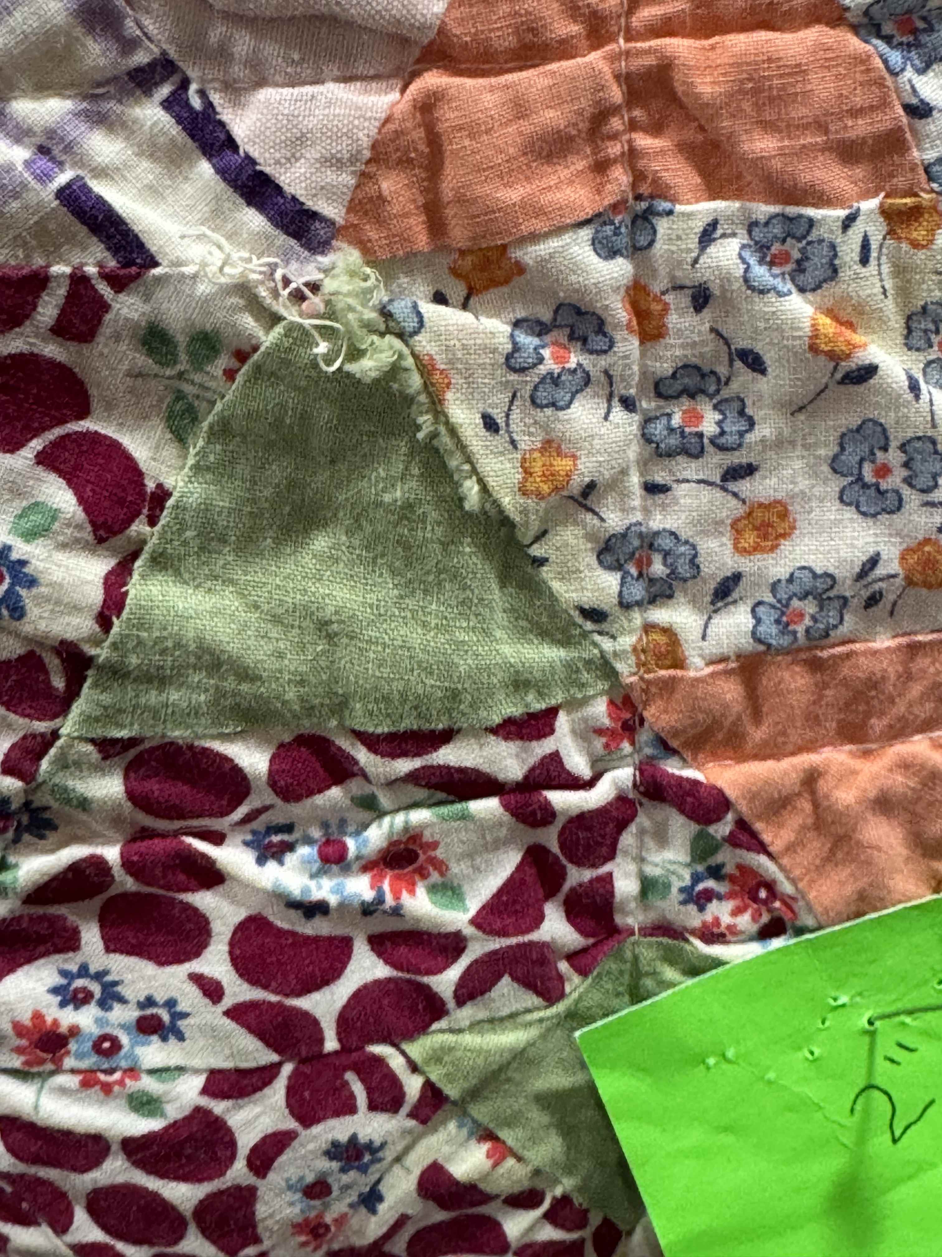 Vintage Quilt Whirling Hexagon