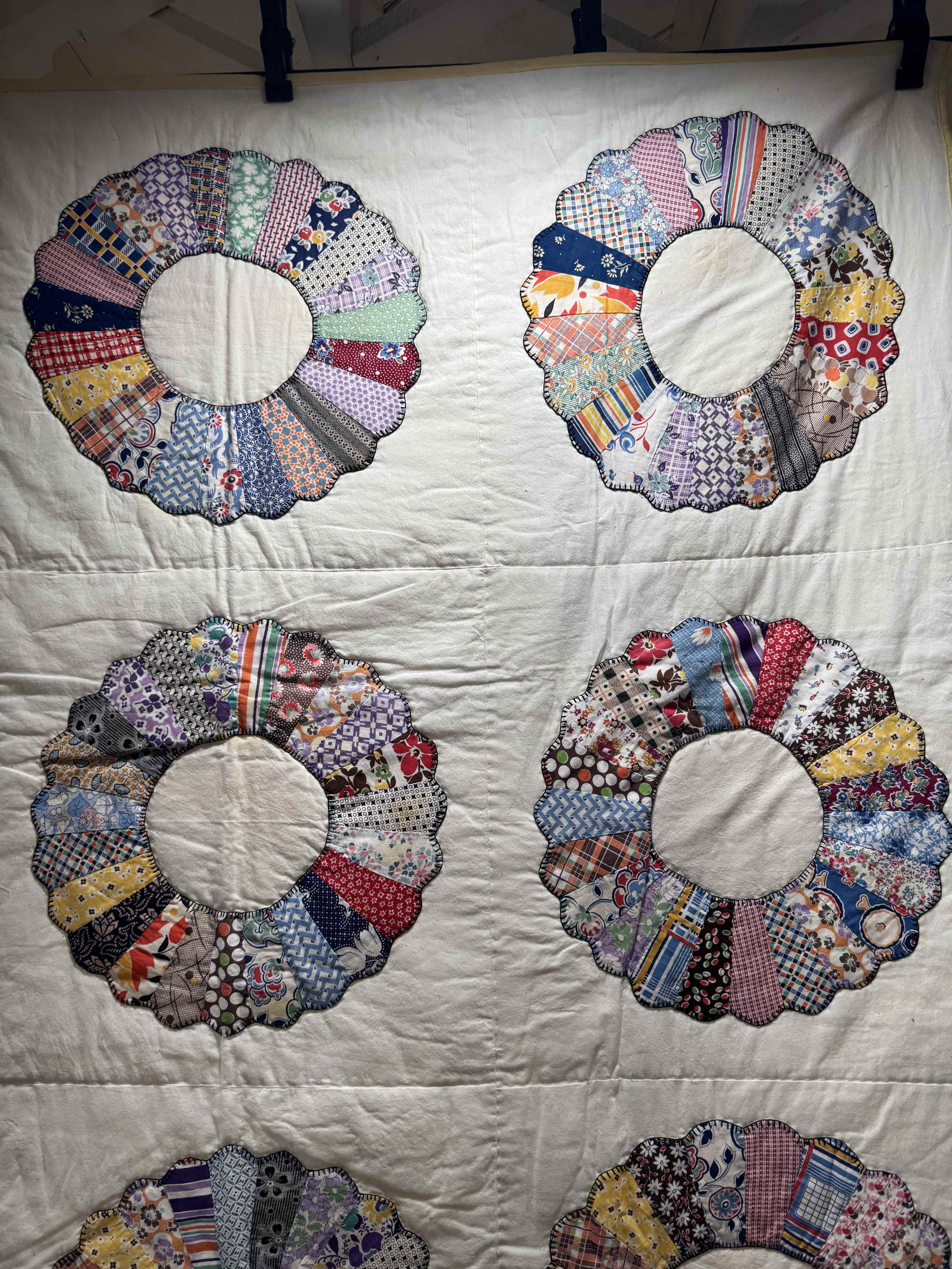 Vintage Quilt Dresden Plate Variation