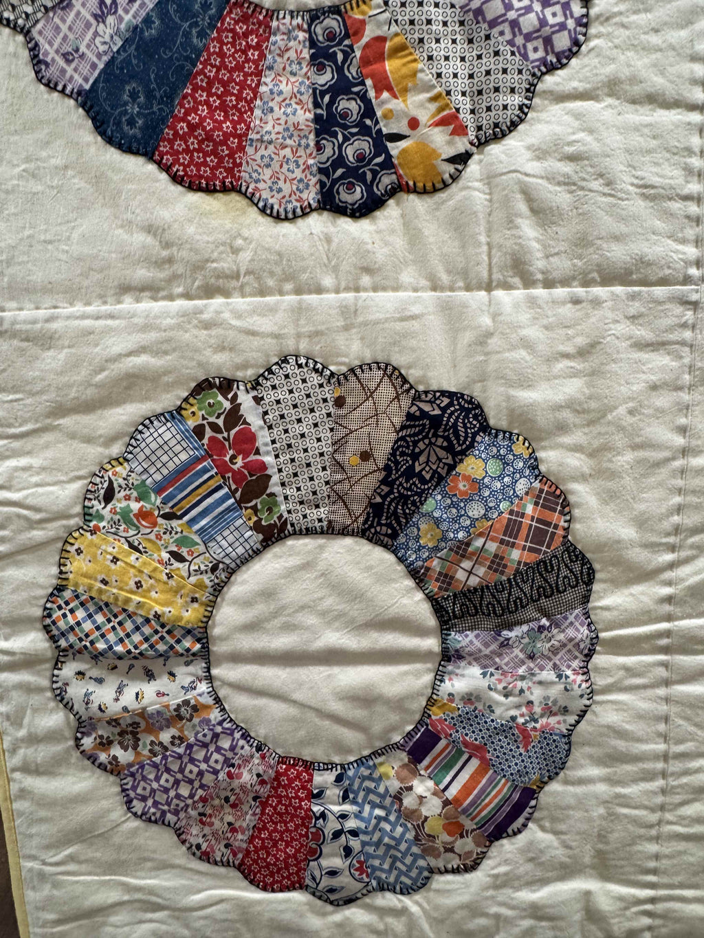 Vintage Quilt Dresden Plate Variation