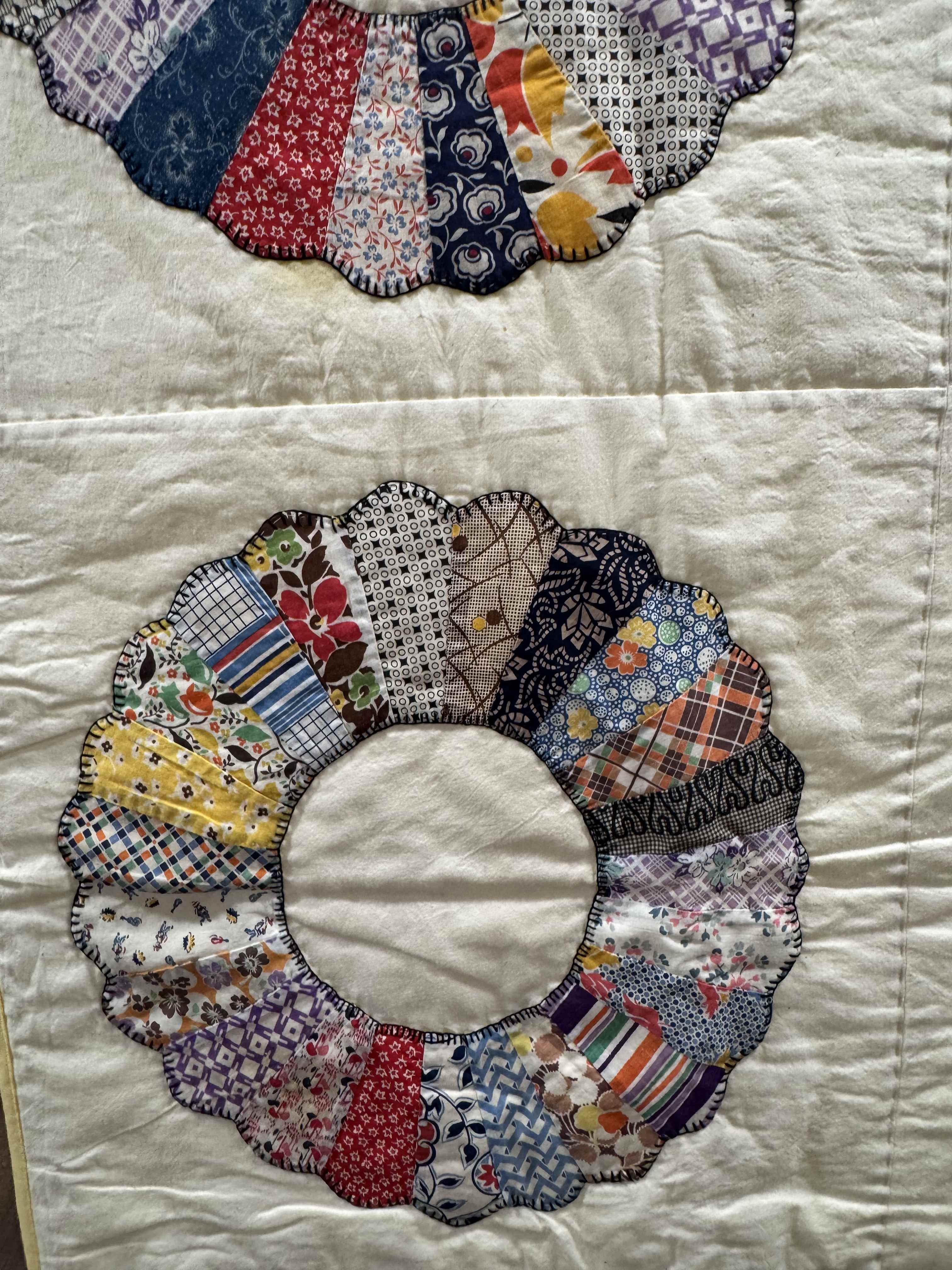 Vintage Quilt Dresden Plate Variation