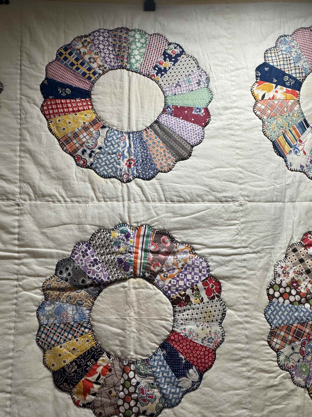 Vintage Quilt Dresden Plate Variation