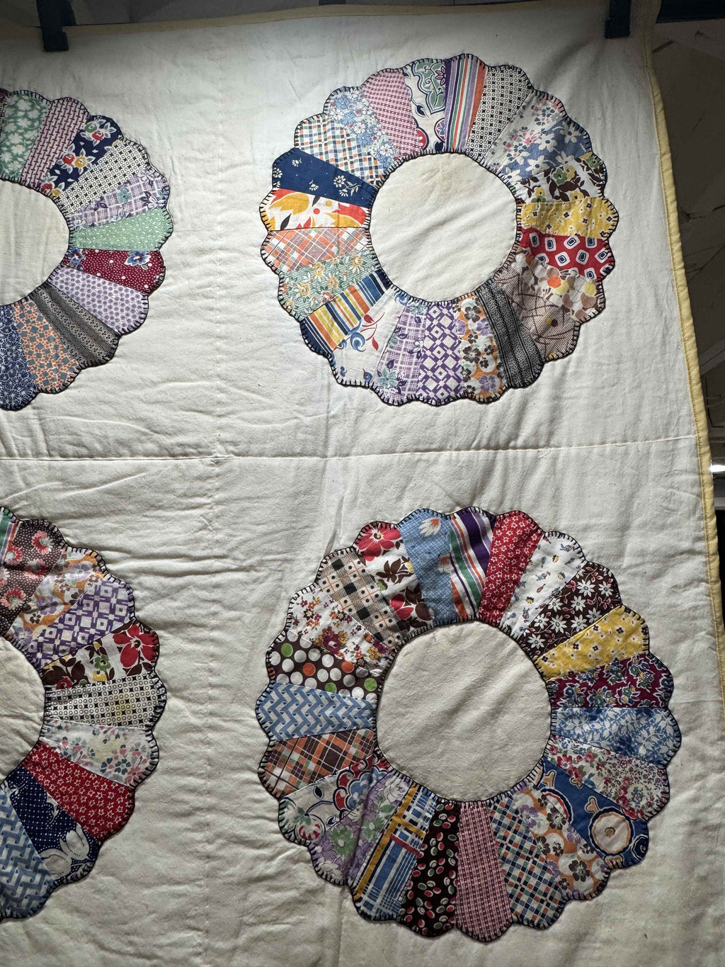 Vintage Quilt Dresden Plate Variation
