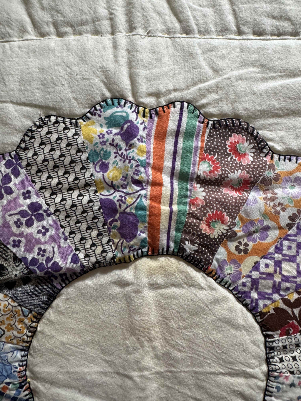 Vintage Quilt Dresden Plate Variation