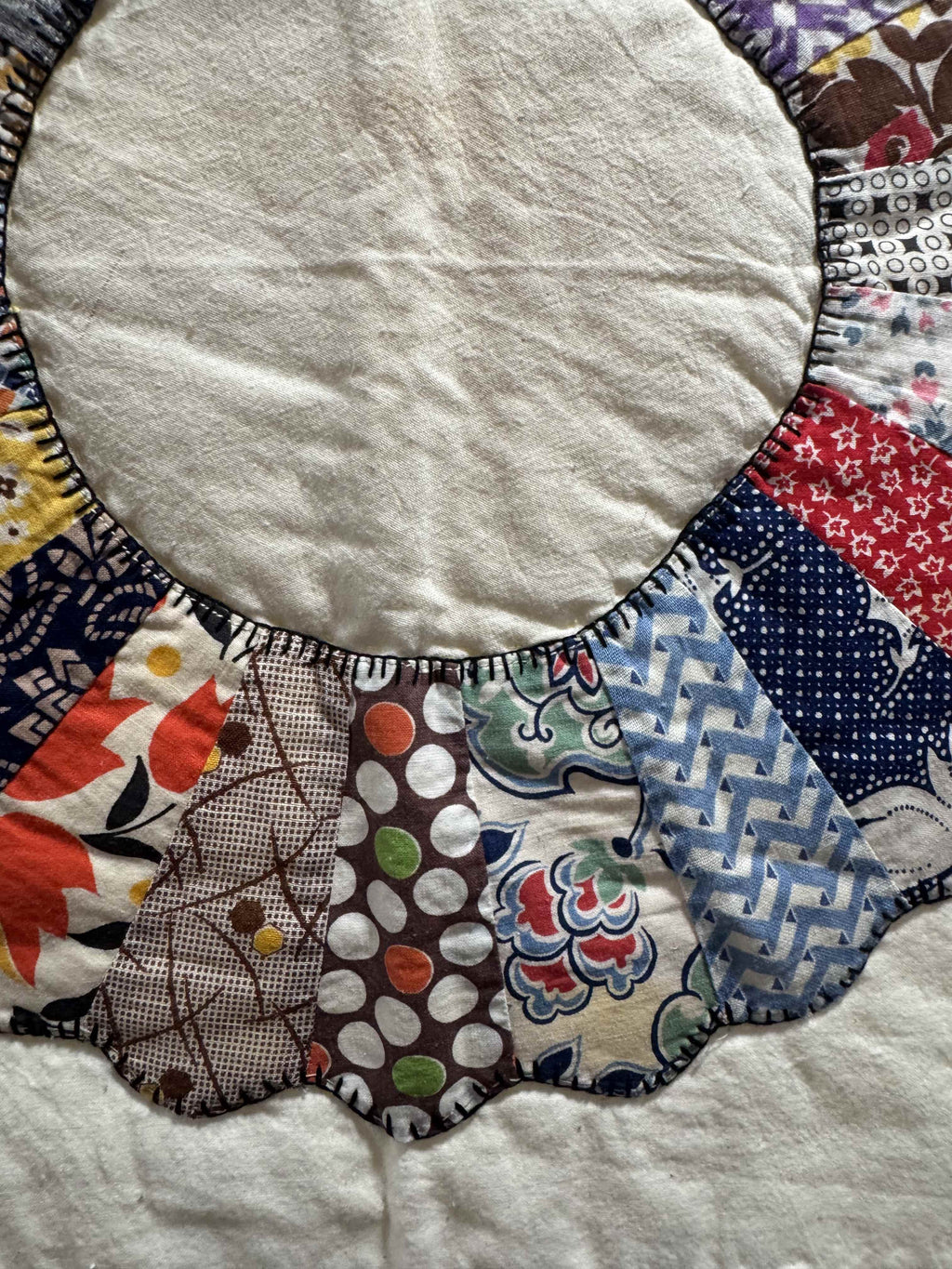 Vintage Quilt Dresden Plate Variation