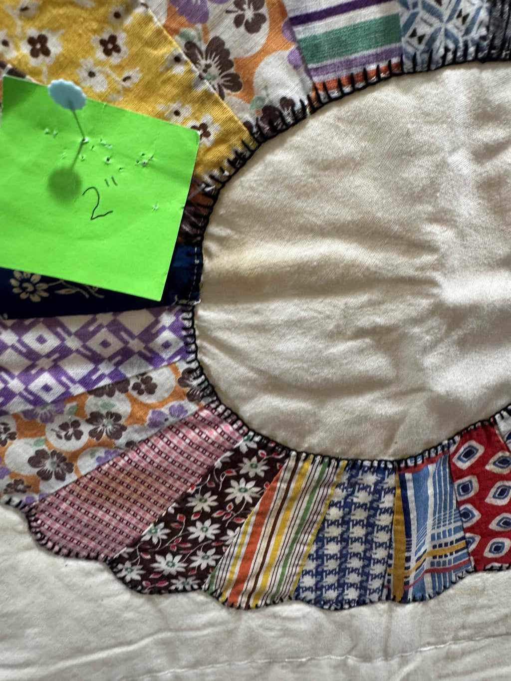 Vintage Quilt Dresden Plate Variation