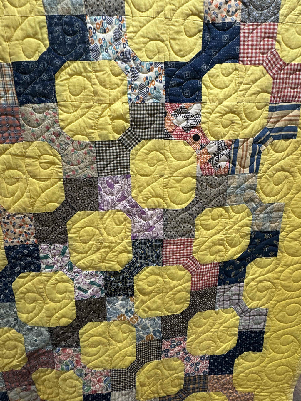 Vintage Quilt Three Dimensional Bowtie
