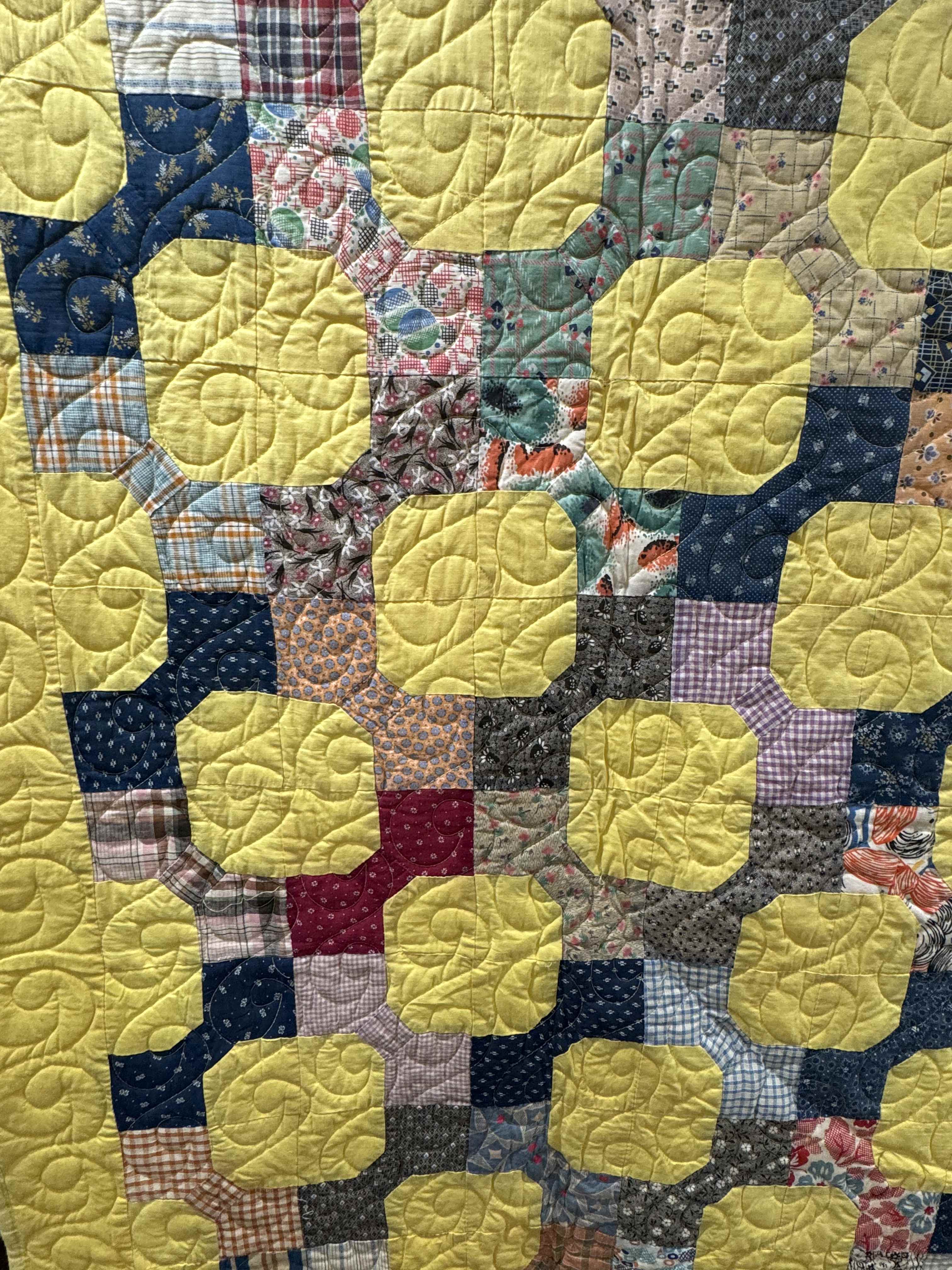 Vintage Quilt Three Dimensional Bowtie