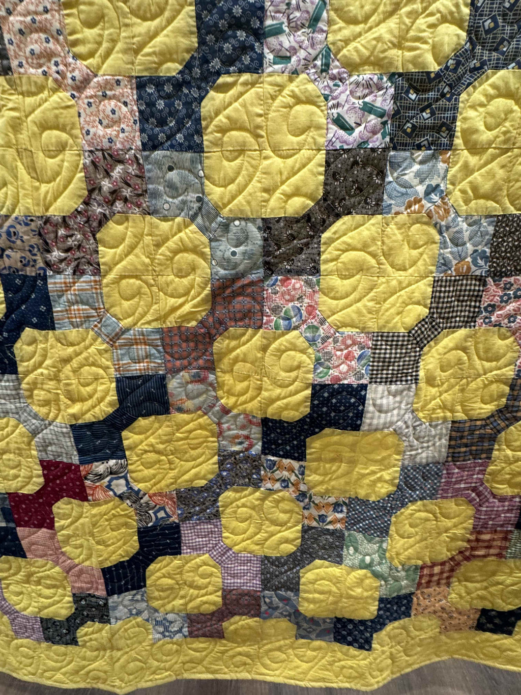 Vintage Quilt Three Dimensional Bowtie