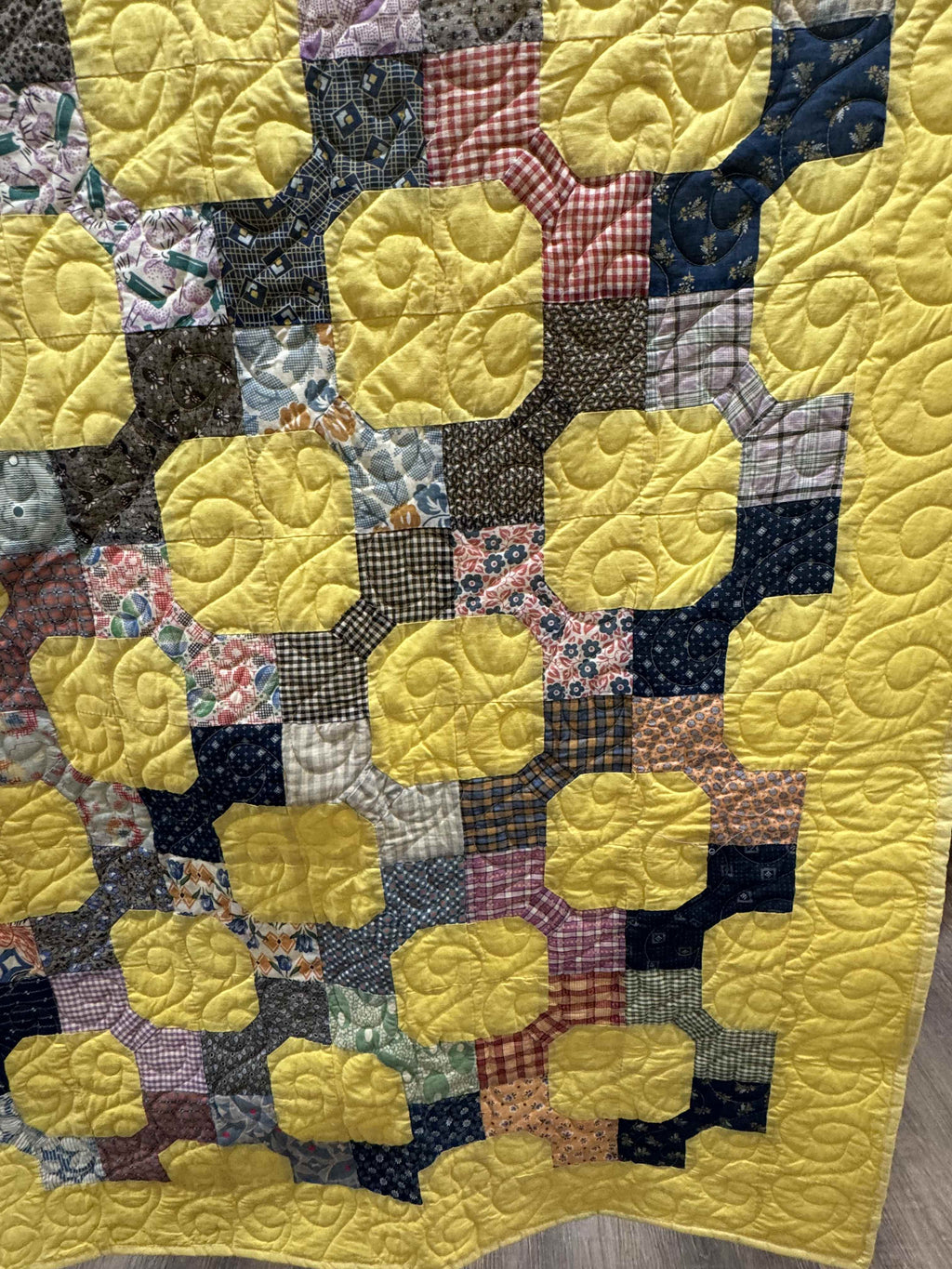 Vintage Quilt Three Dimensional Bowtie