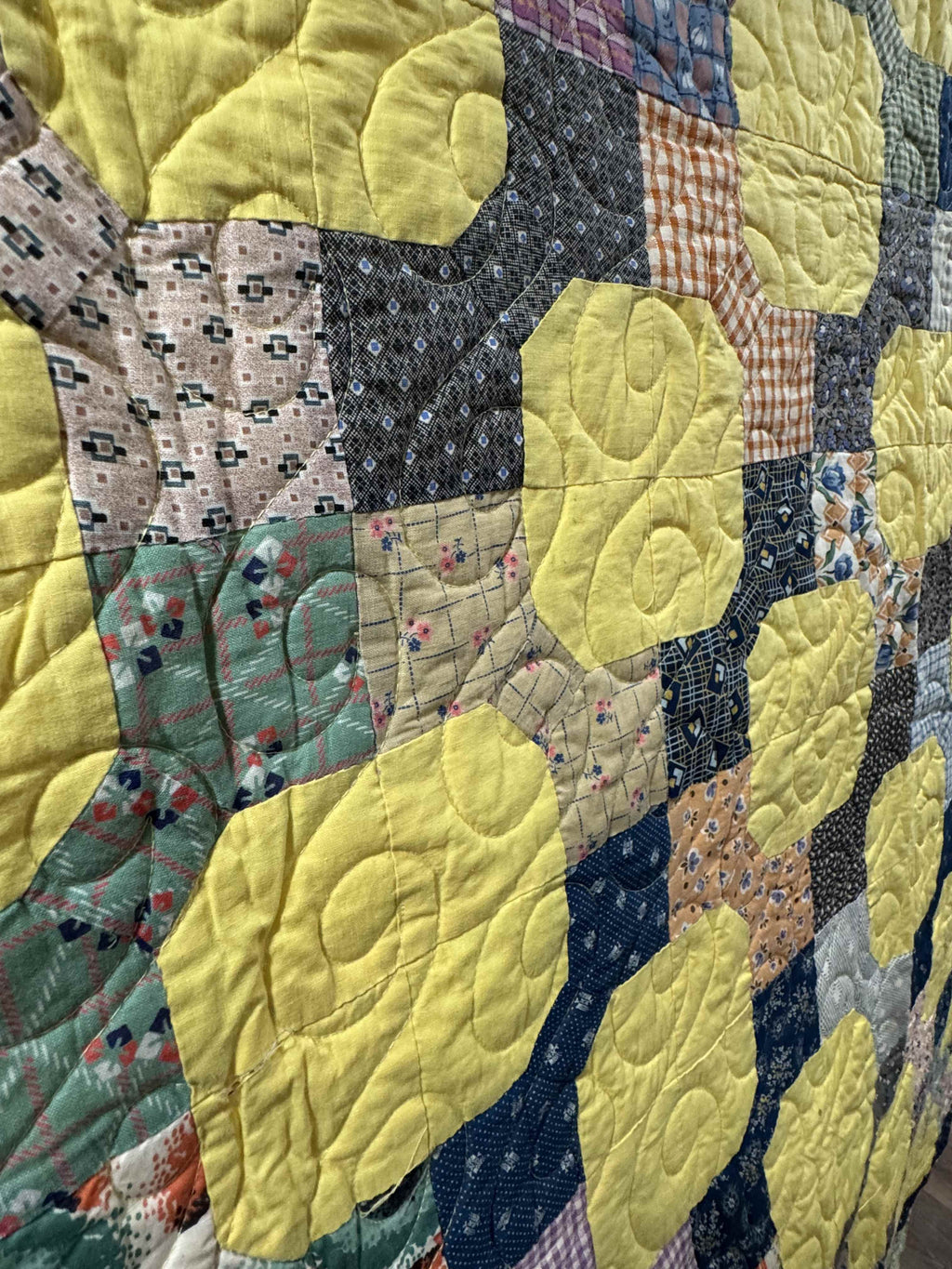 Vintage Quilt Three Dimensional Bowtie