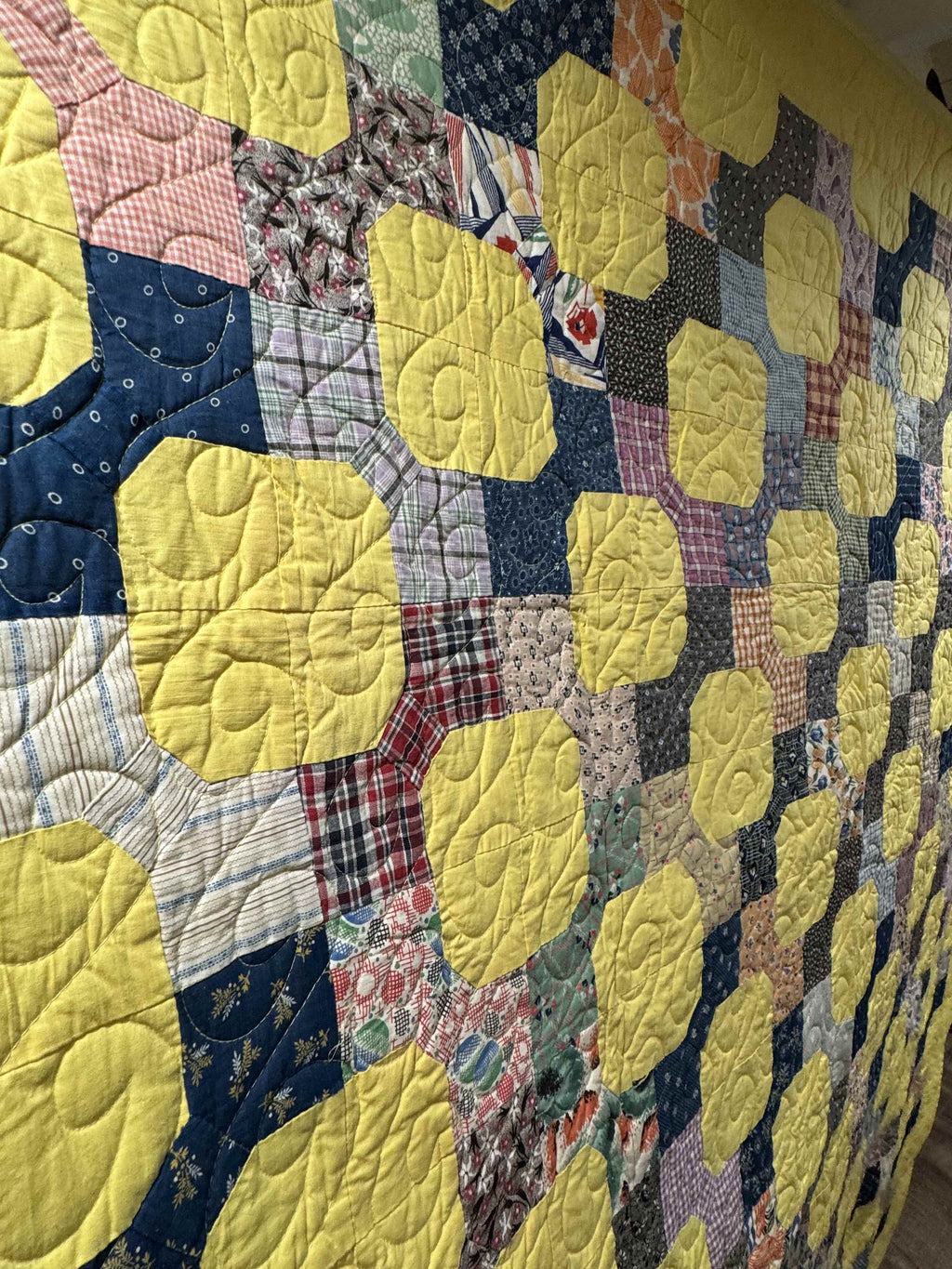 Vintage Quilt Three Dimensional Bowtie