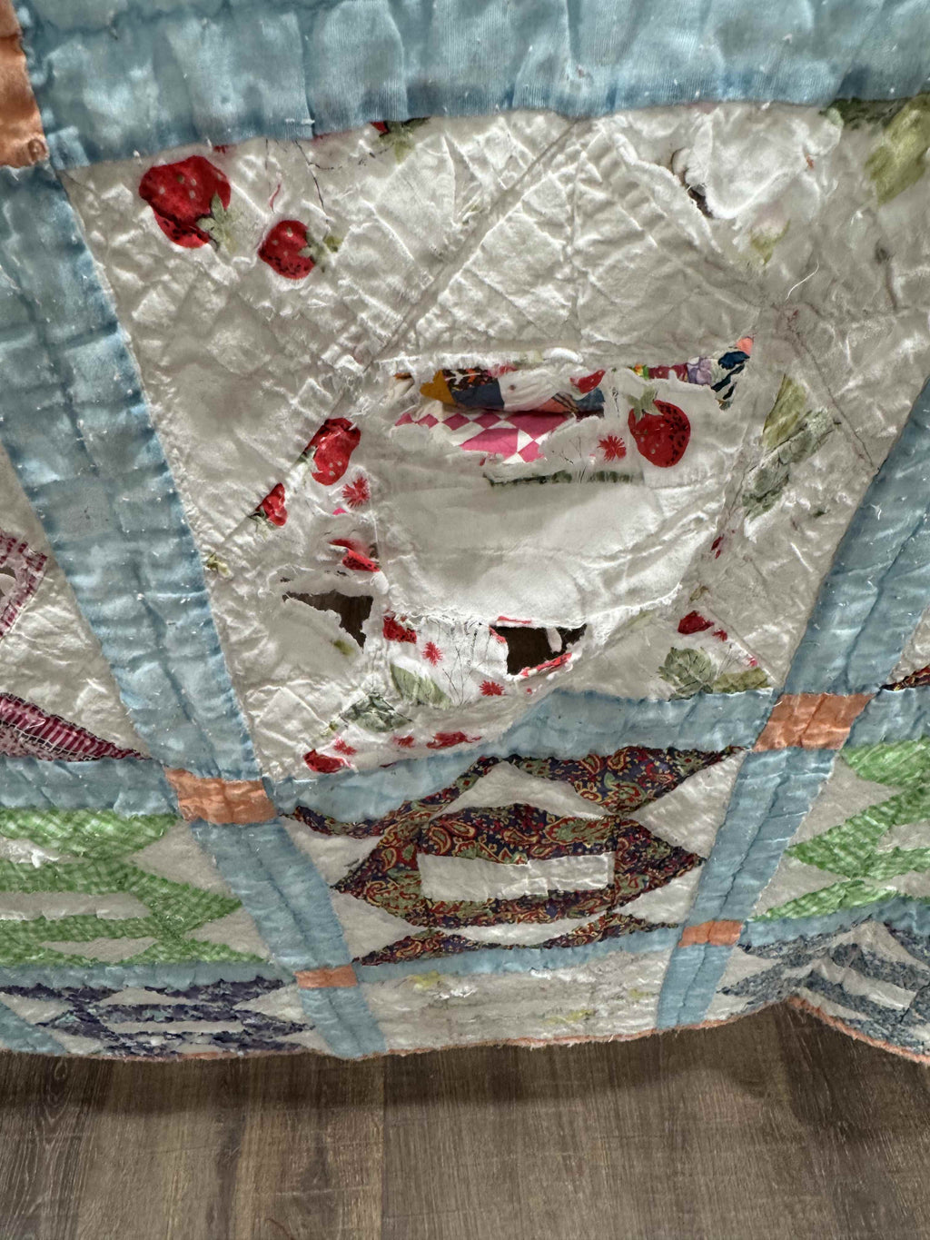 Vintage Quilt Broken Path Variation