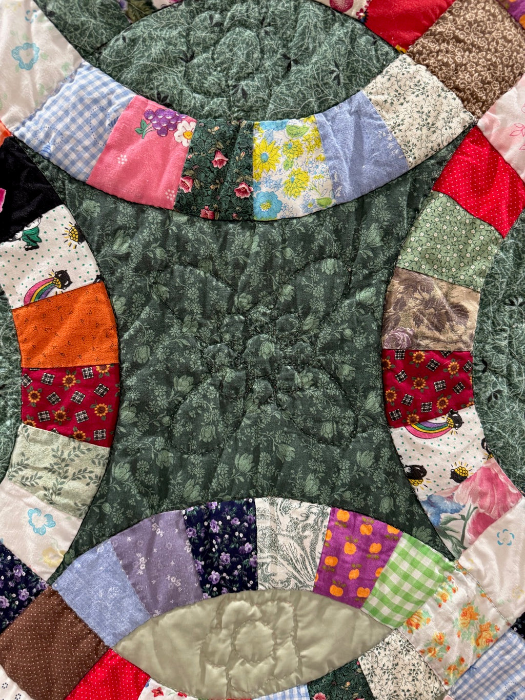 Vintage Quilt Green Scrappy Double Wedding Ring
