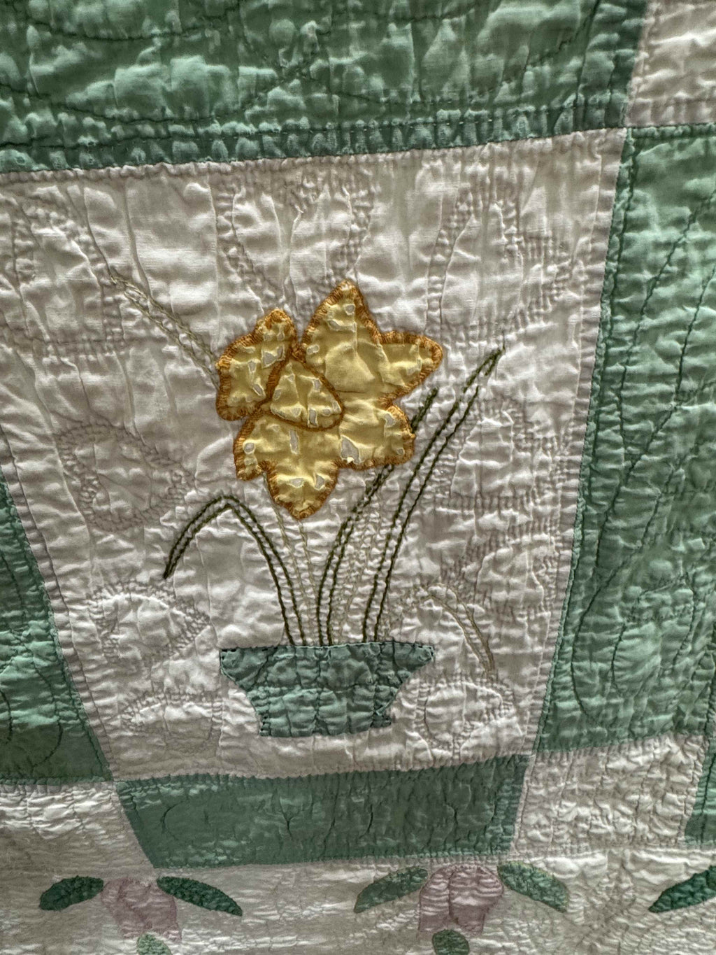 Vintage Quilt Flower Pot Applique