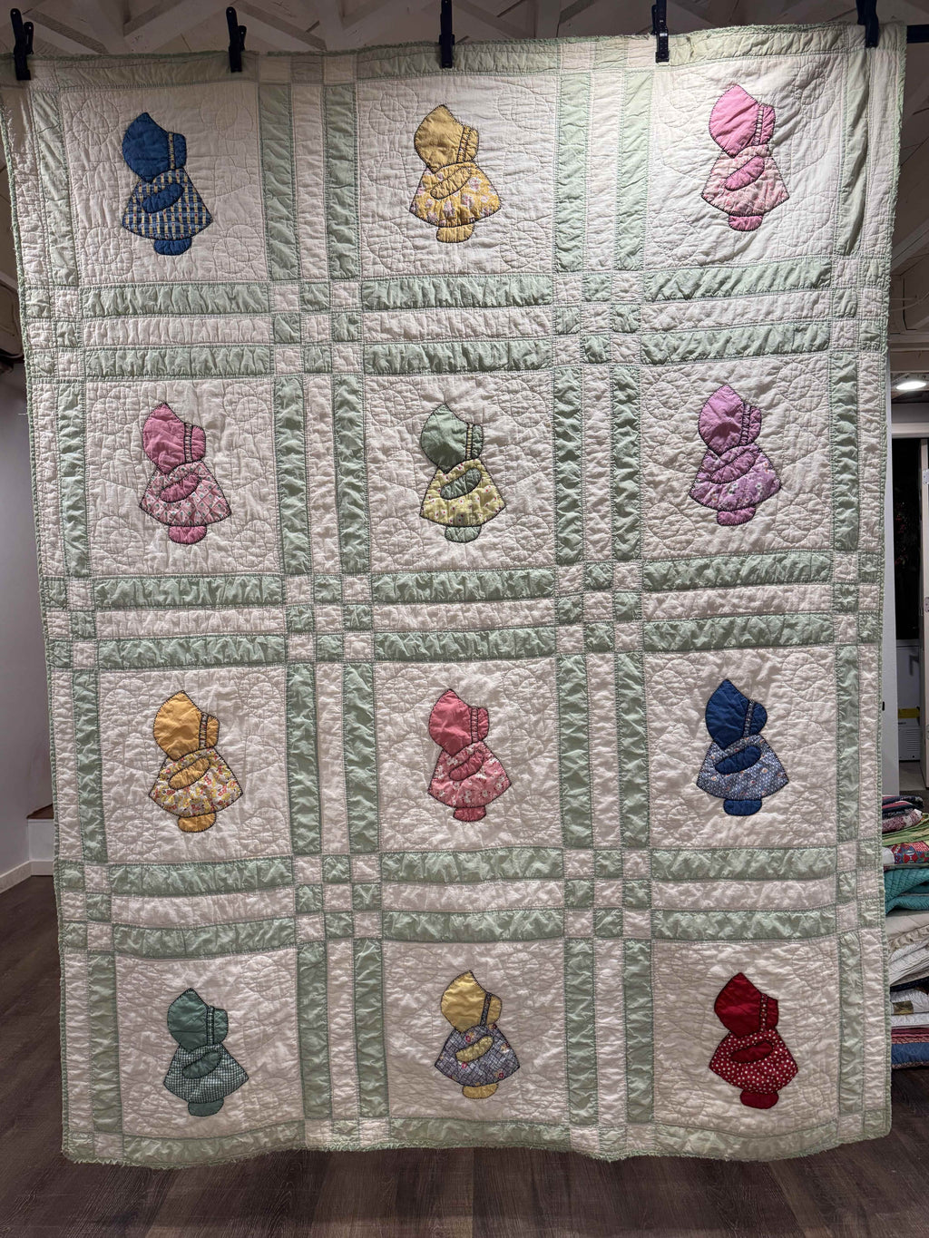 Vintage Quilt Sunbonnet Sue