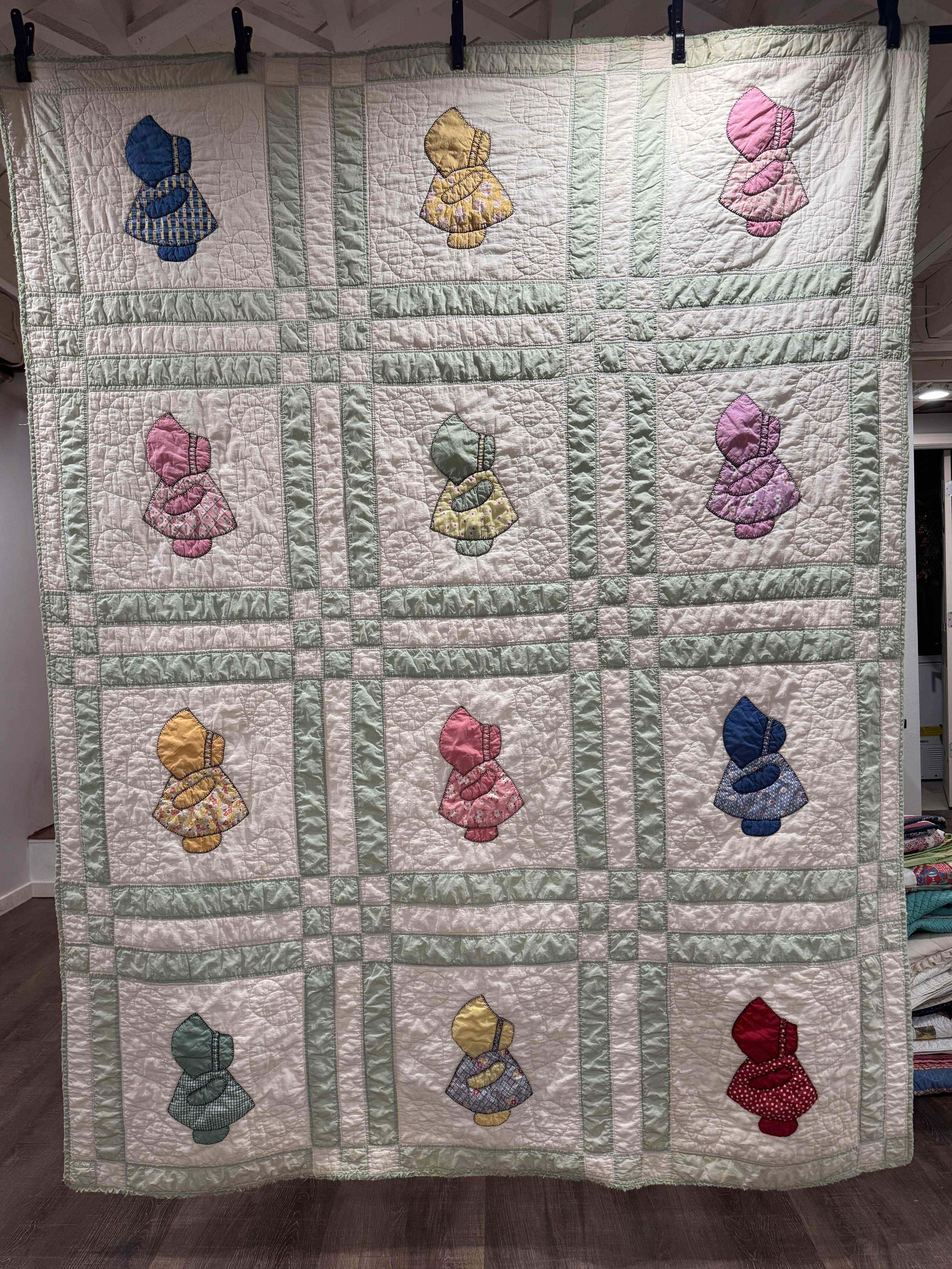 Vintage Quilt Sunbonnet Sue