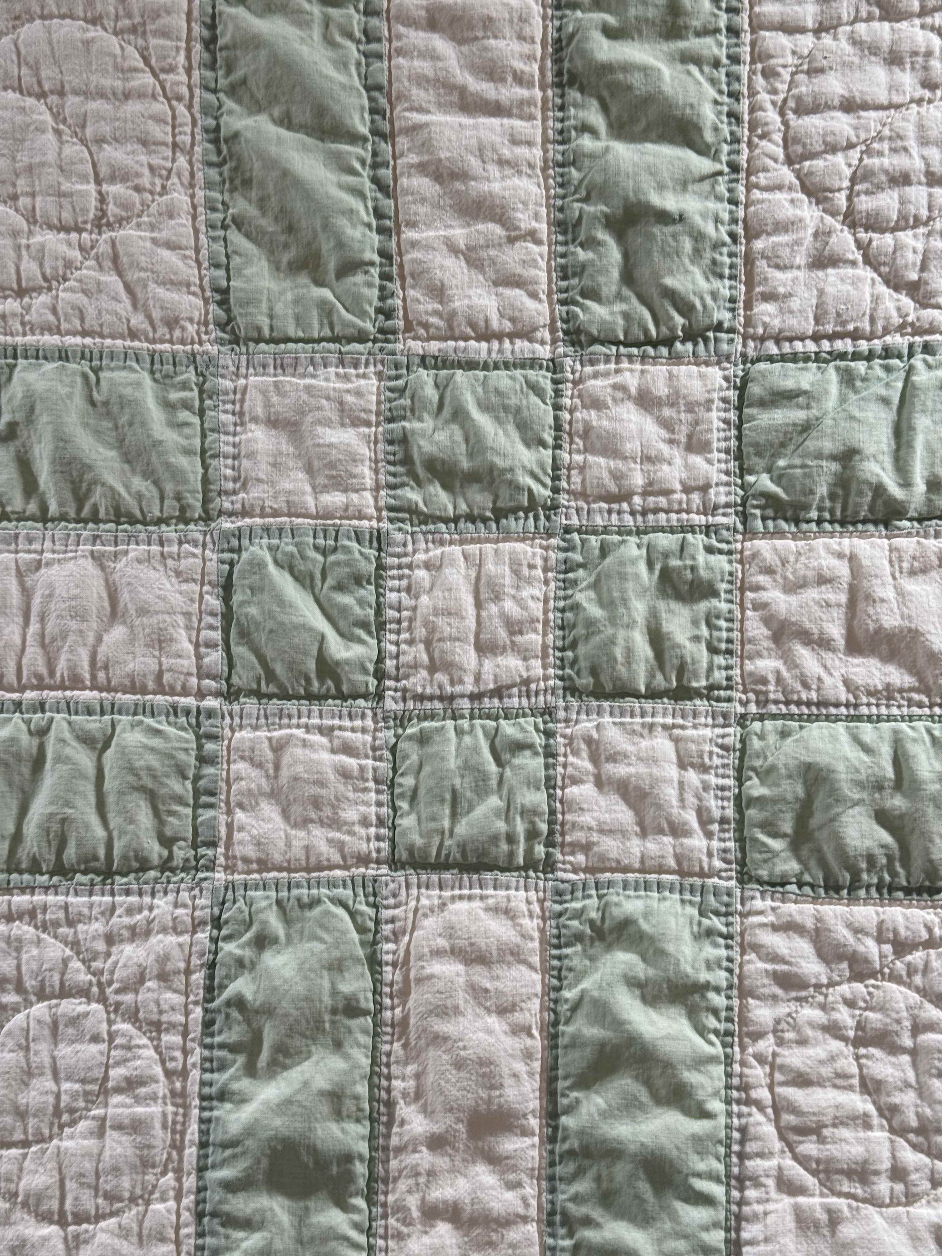 Vintage Quilt Sunbonnet Sue