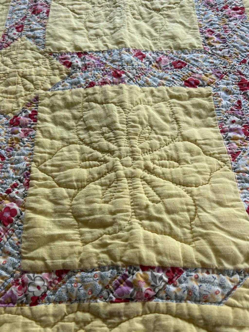 **SOLD** Vintage Quilt Lattice Yellow **SOLD**
