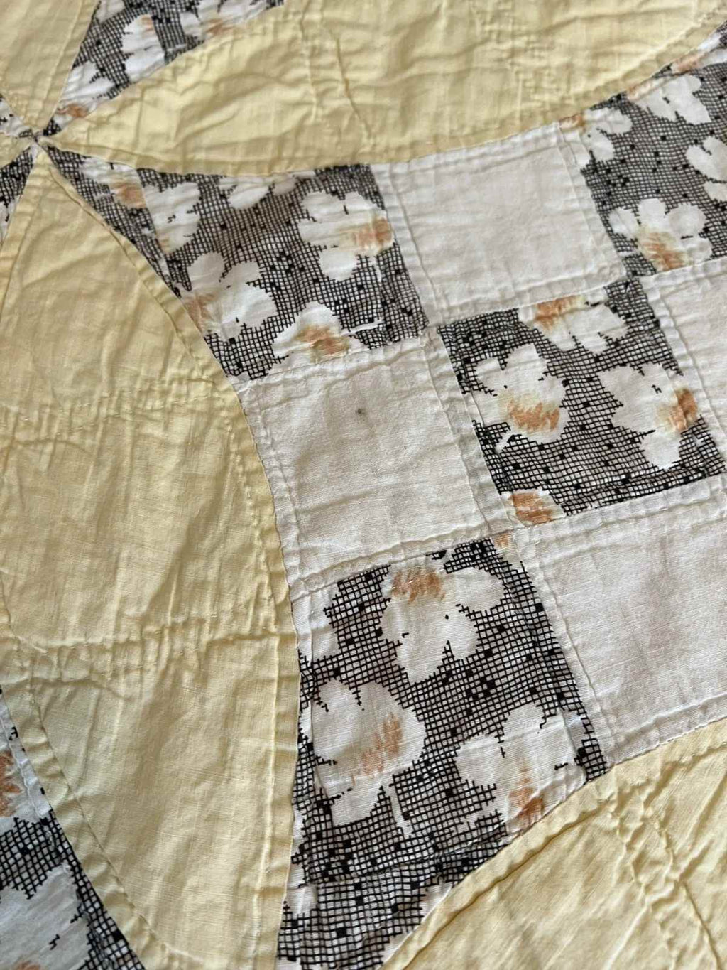 Vintage Quilt Glorified Nine Patch Yellow